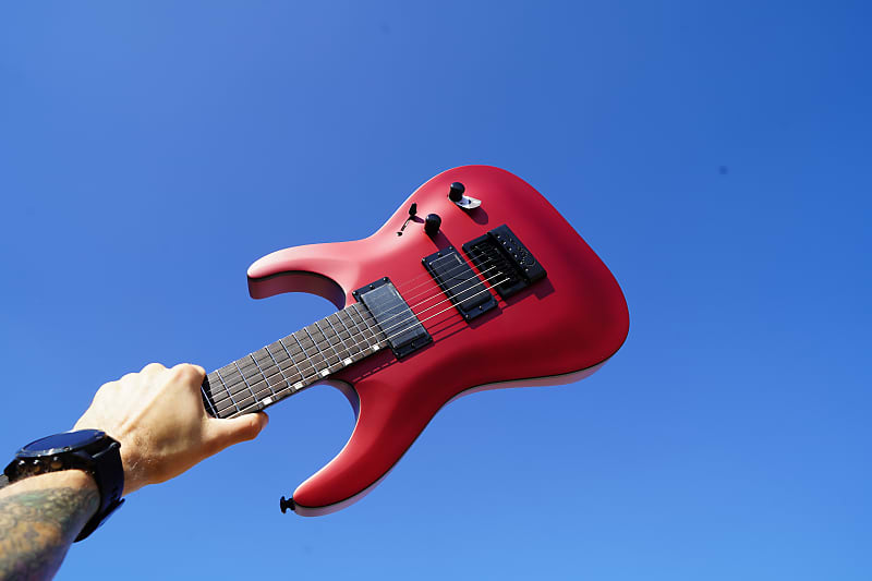 Электрогитара ESP LTD MH-1000 Evertune Candy Apple Red Satin 6-String Electric Guitar