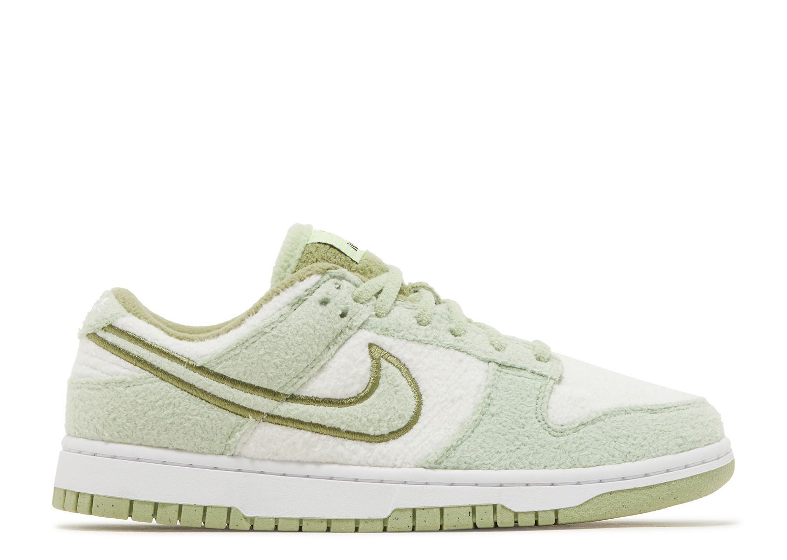 Кроссовки Nike Wmns Dunk Low Se 'Fleece - Honeydew', зеленый