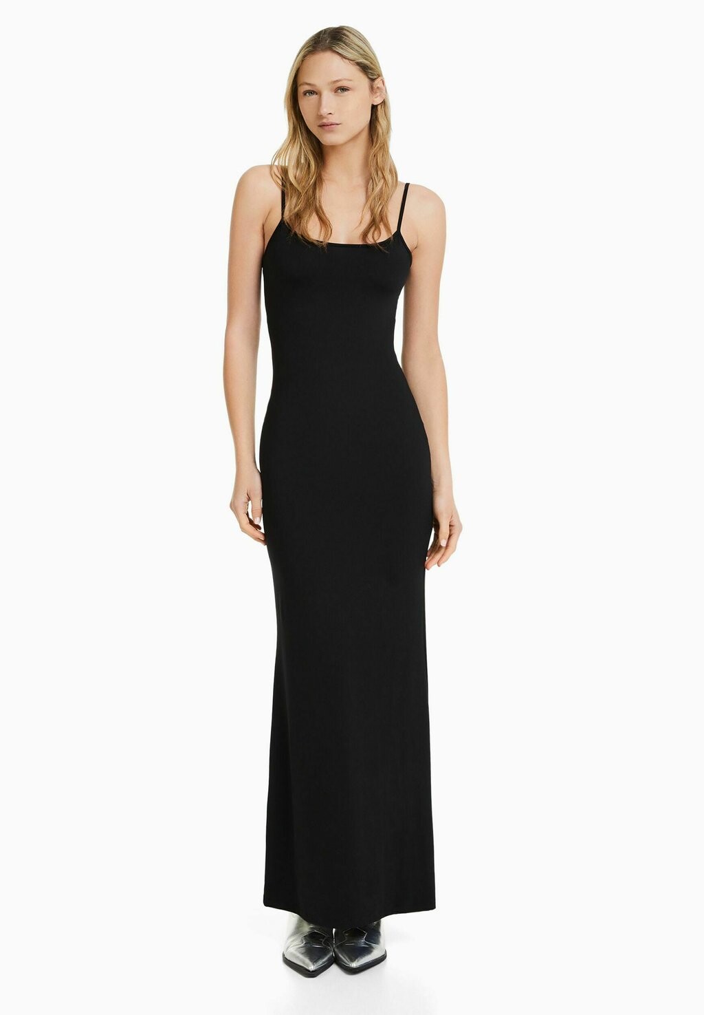 

Длинное платье Bershka, черный