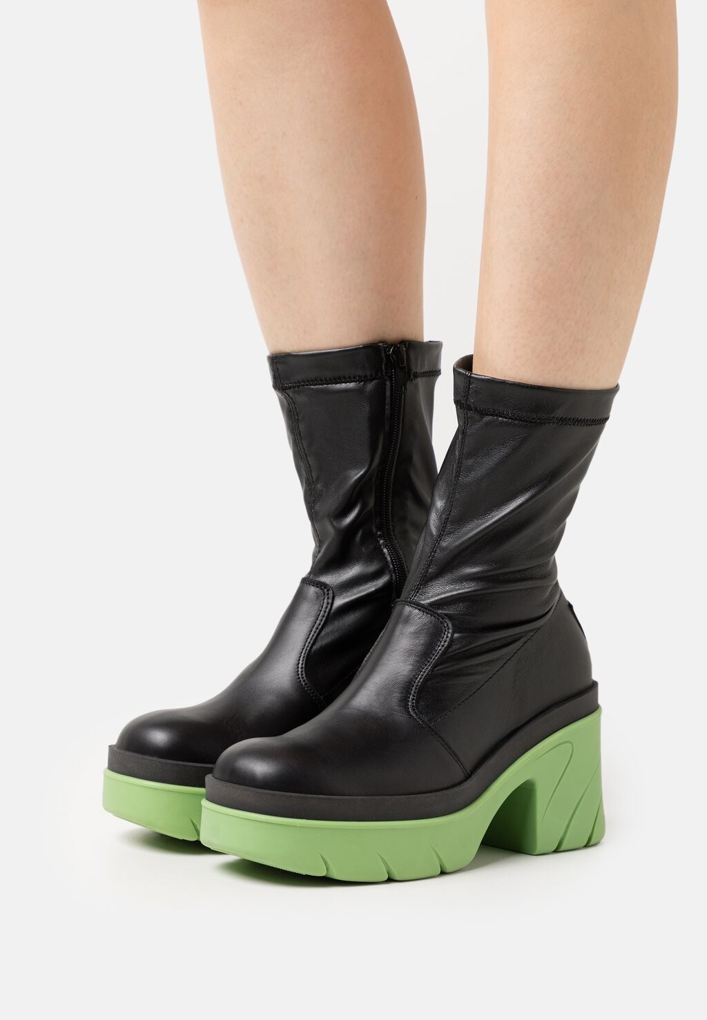 

Ботильоны на платформе Steve Madden