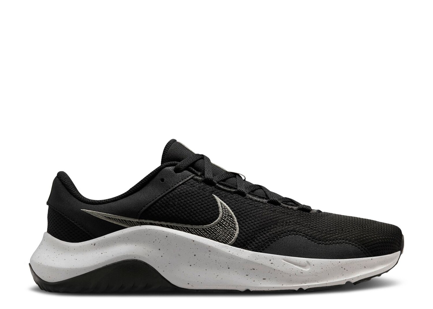 

Кроссовки Nike Legend Essential 3 Next Nature 'Black Flat Pewter', черный