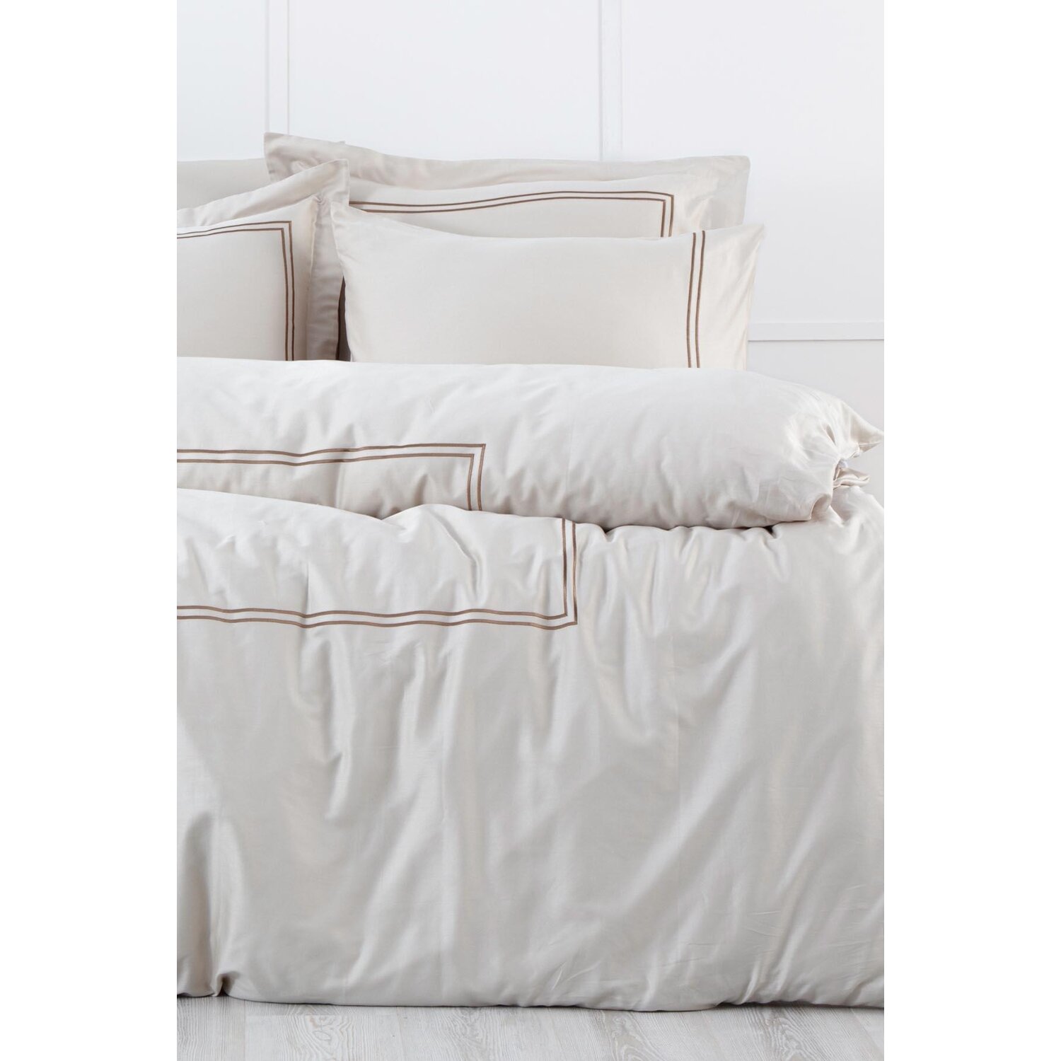 Экокотон Lavin King Size Комплект постельного белья 100% органический хлопок сатин с вышивкой бежевый-золотой 240X220 см