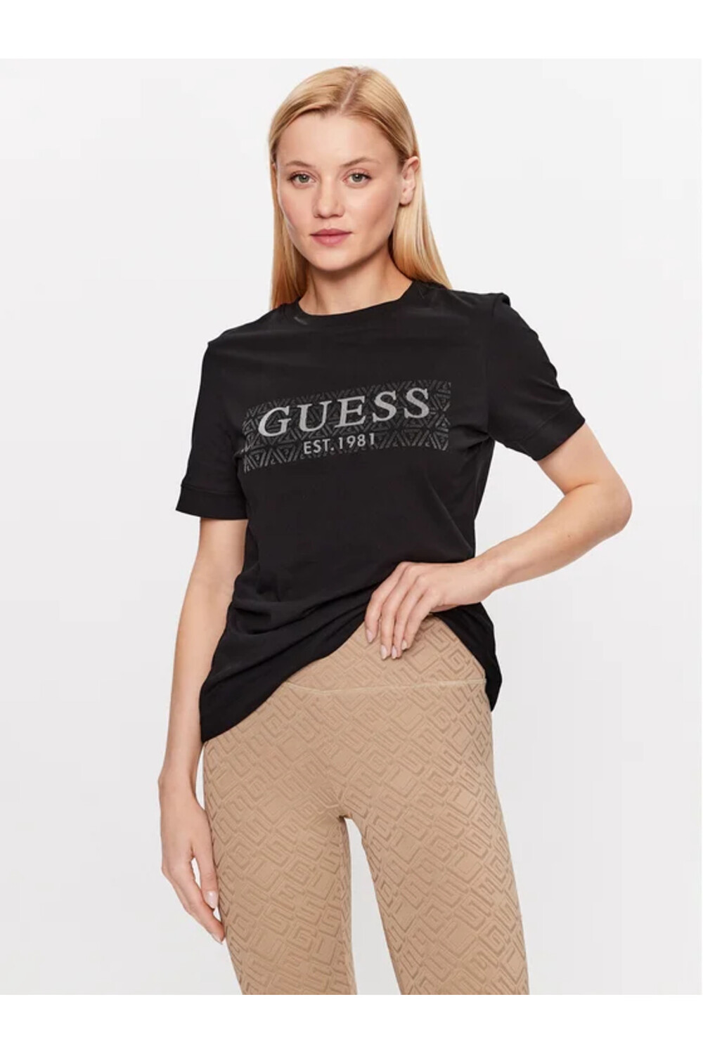 

Футболка женская/девушка черная Guess, черный