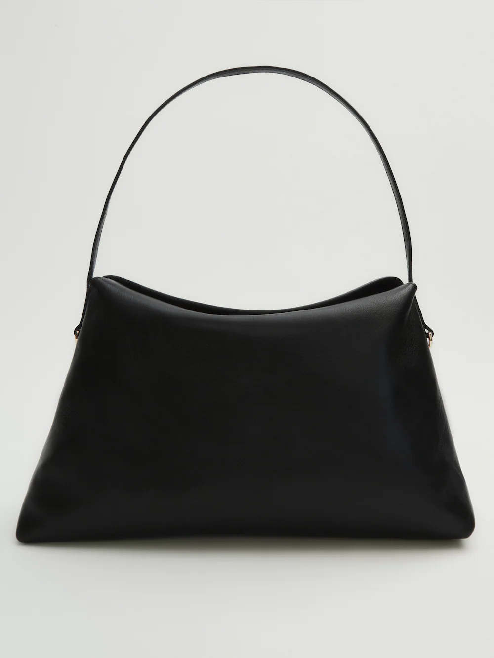 

Сумка из кожи наппа с многосторонним ремнем Massimo Dutti, черный
