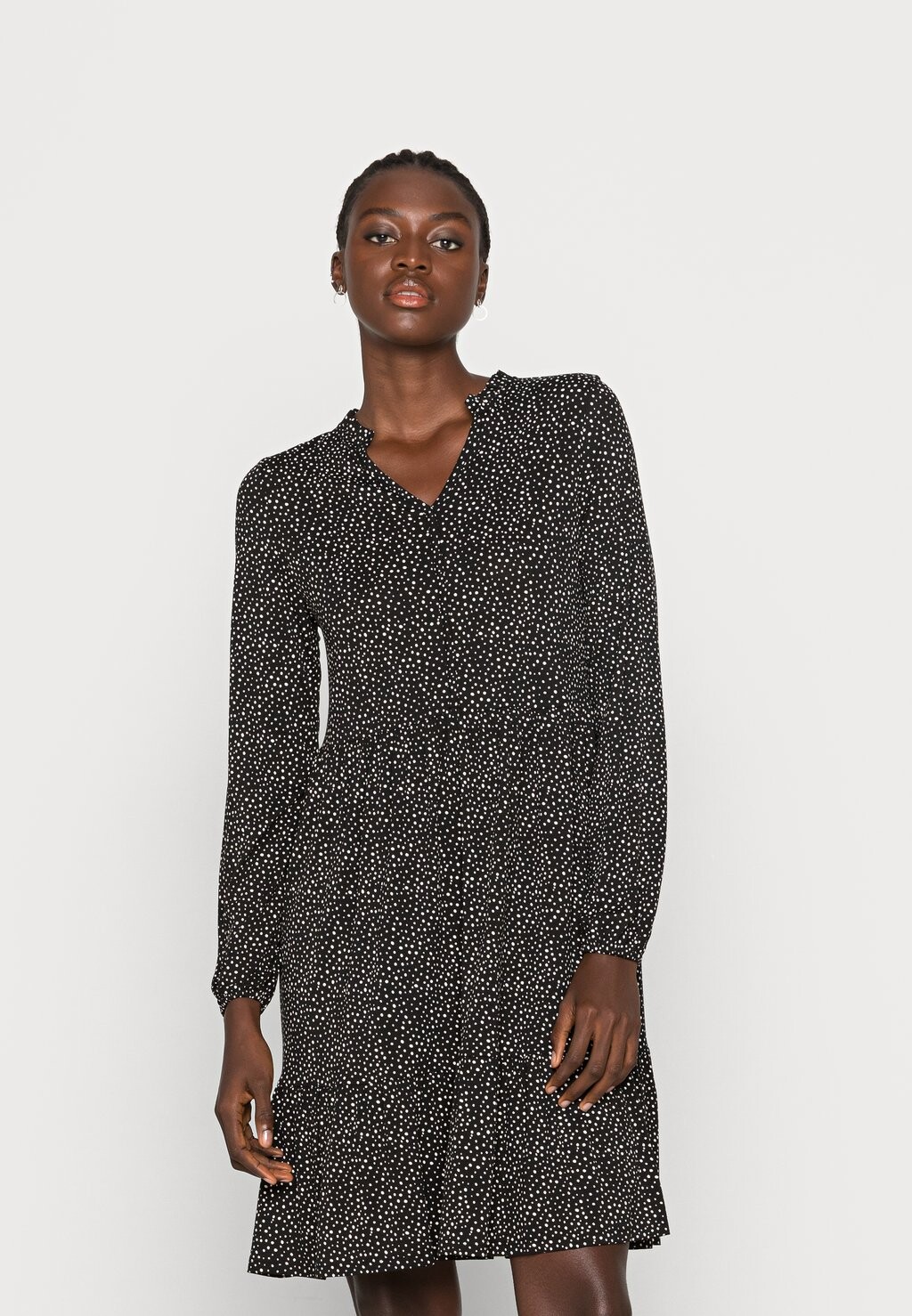 

Платье из джерси edc by Esprit, черный