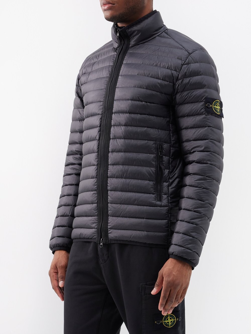 

Складной стеганый пуховик с нашивкой-логотипом Stone Island, черный
