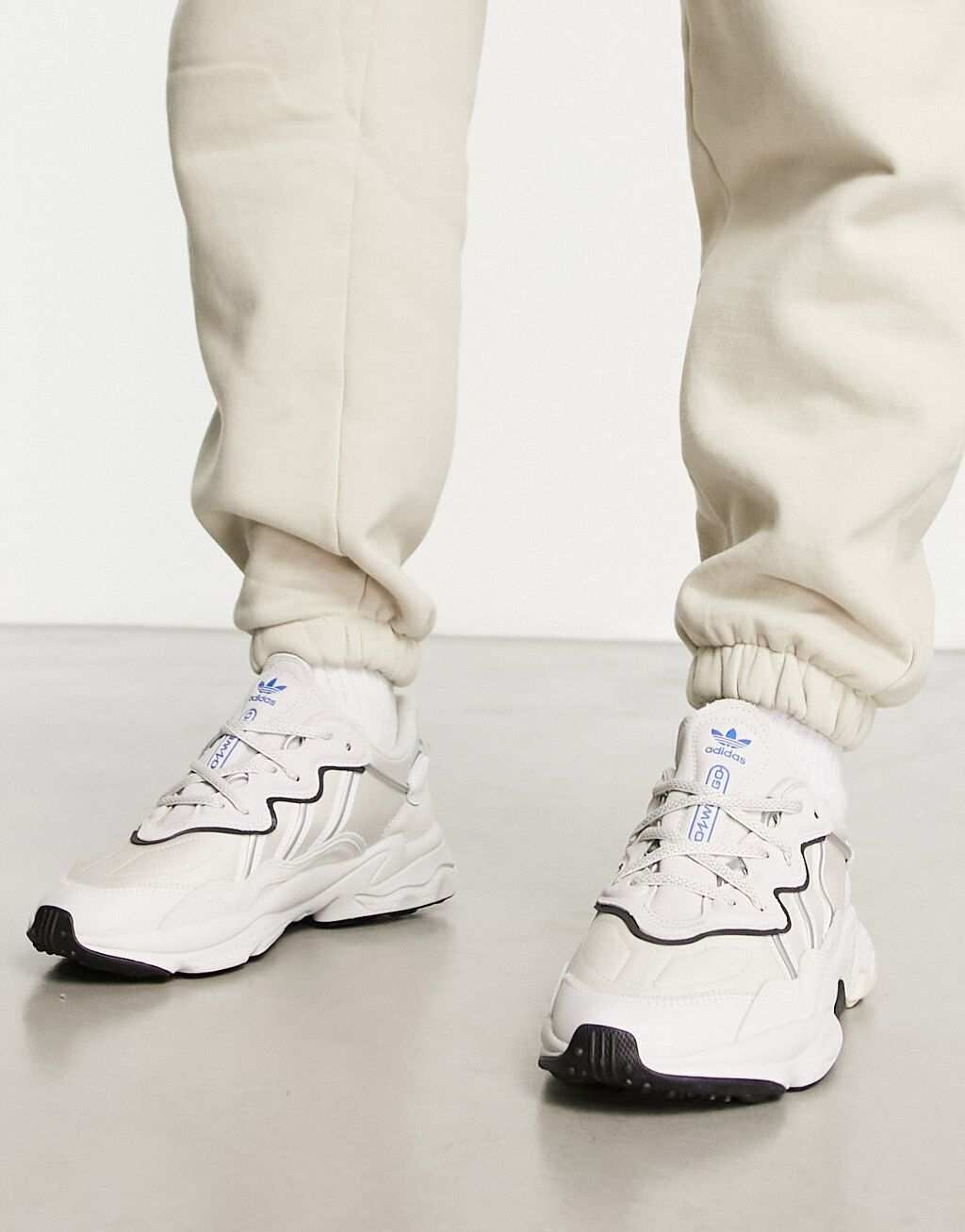 

Кристально-белые кроссовки adidas Originals Ozweego