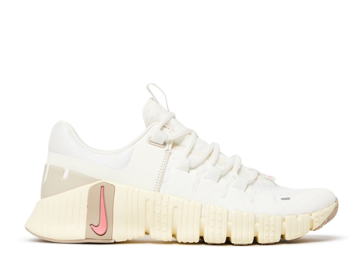 

Кроссовки Nike Wmns Free Metcon 5 'Sail Sanddrift', белый