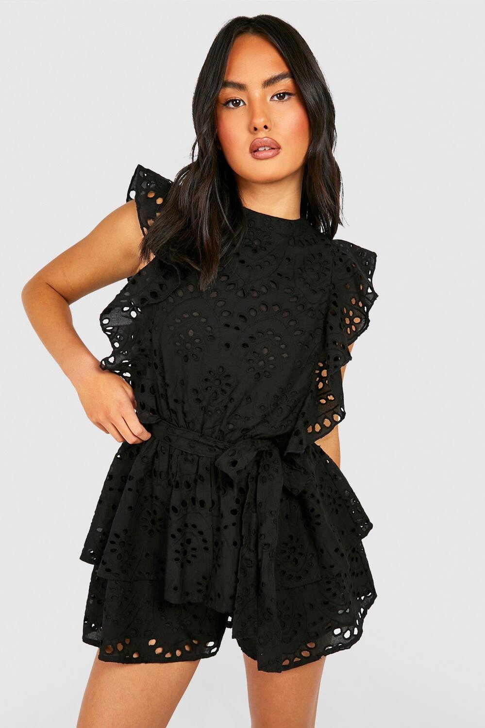 

Комбинезон Broderie с рюшами boohoo, черный