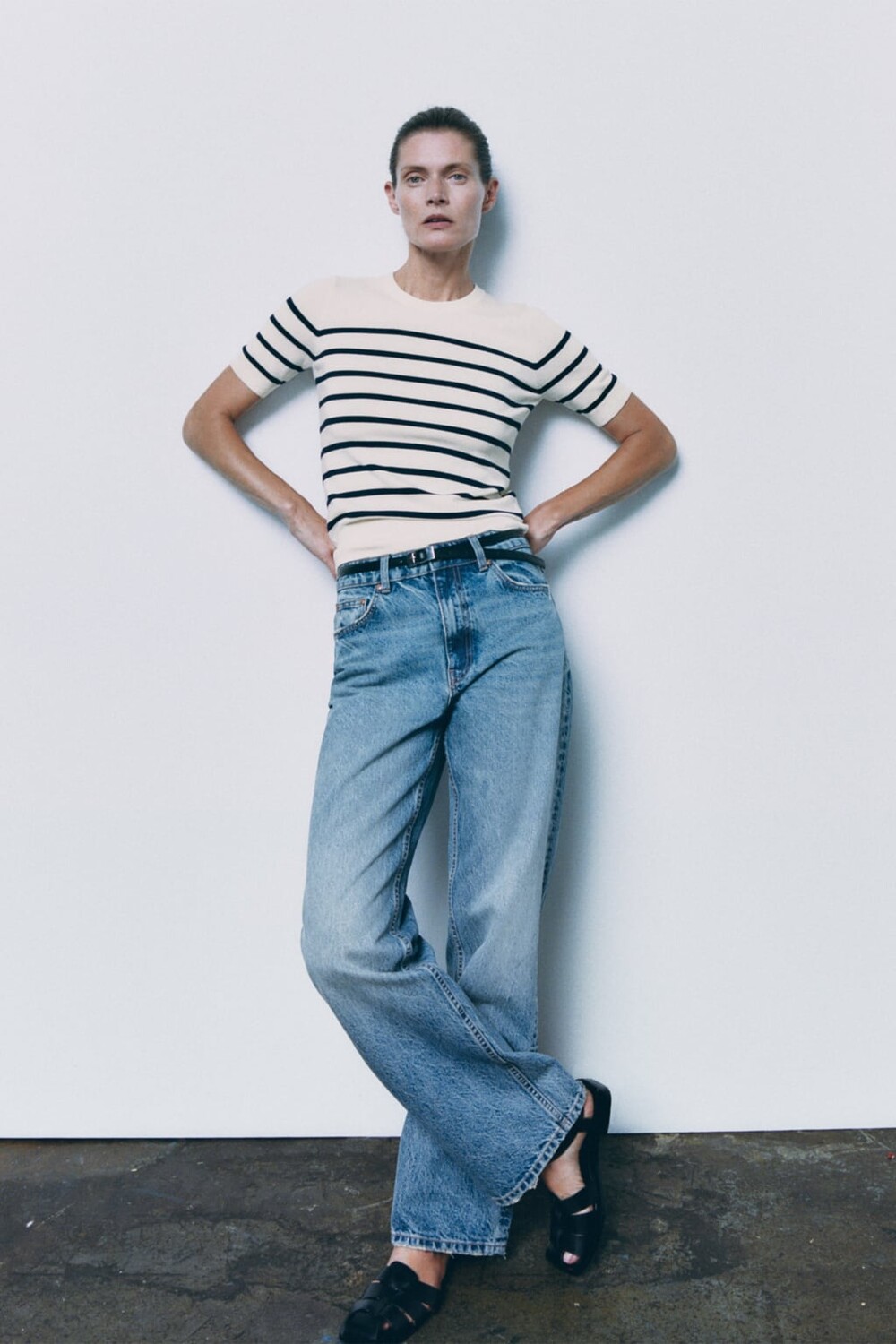

Базовый трикотажный свитер ZARA
