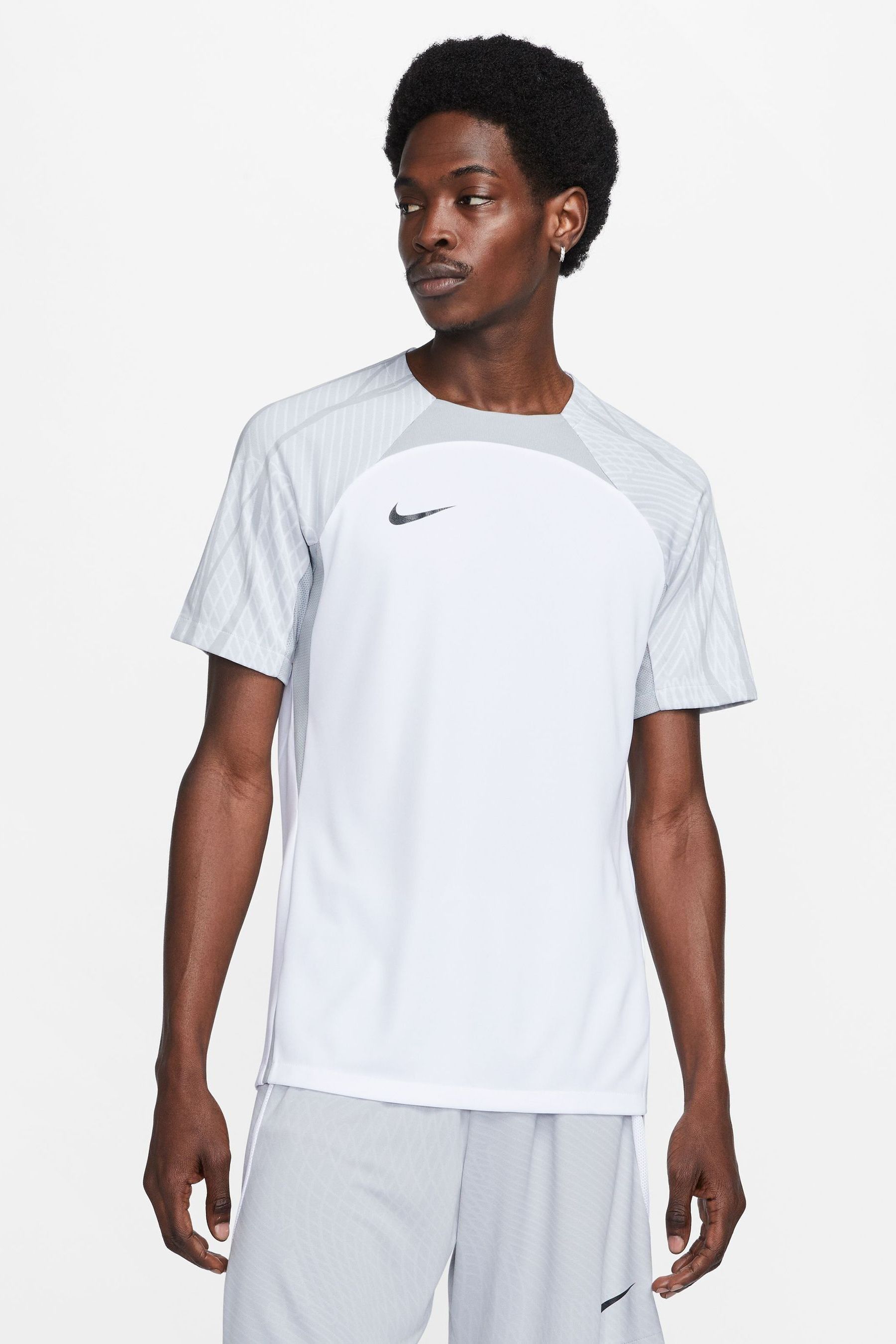 

Тренировочная рубашка Dri-FIT Strike Nike, белый