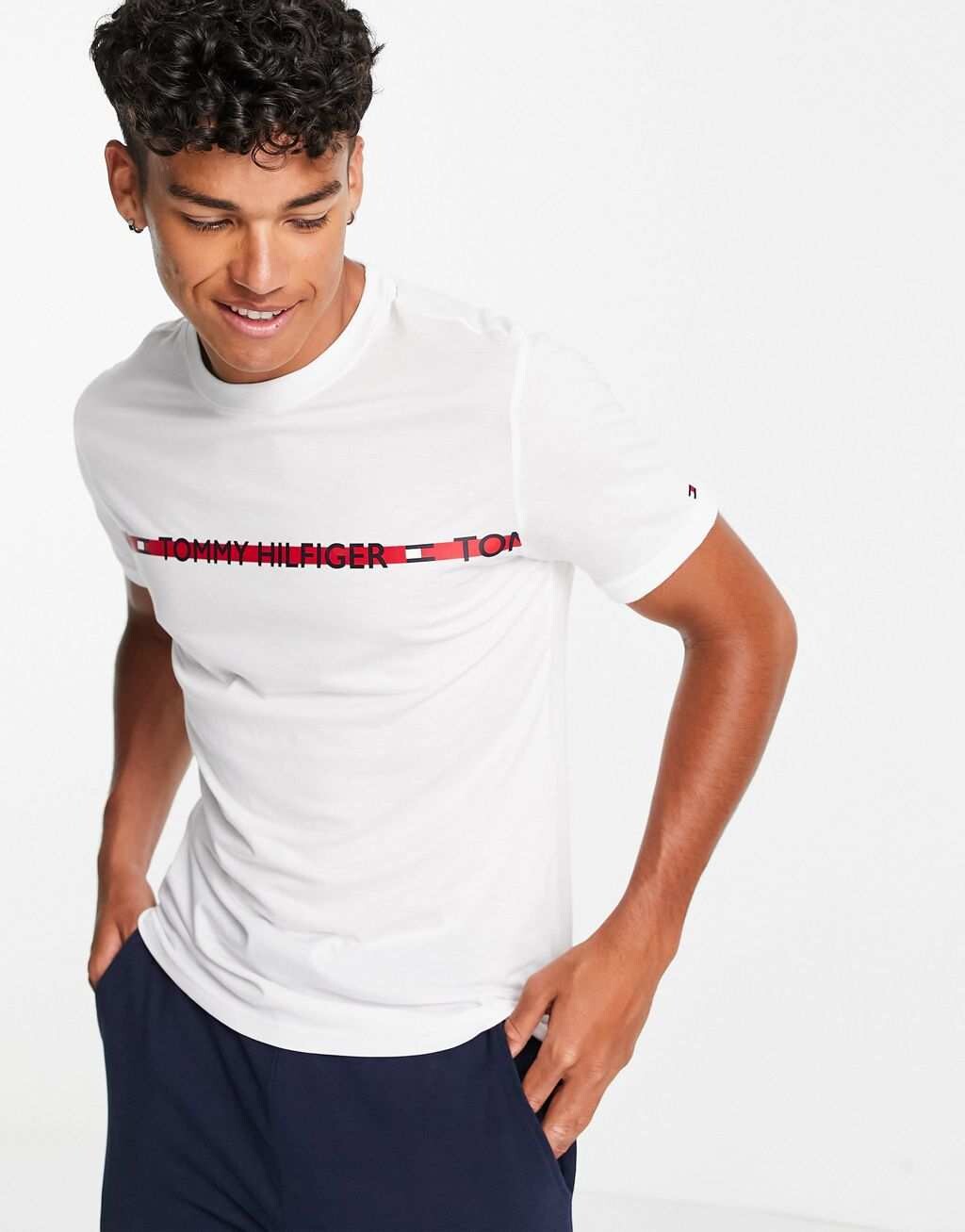 

Белая футболка с логотипом Tommy Hilfiger на груди, Белый