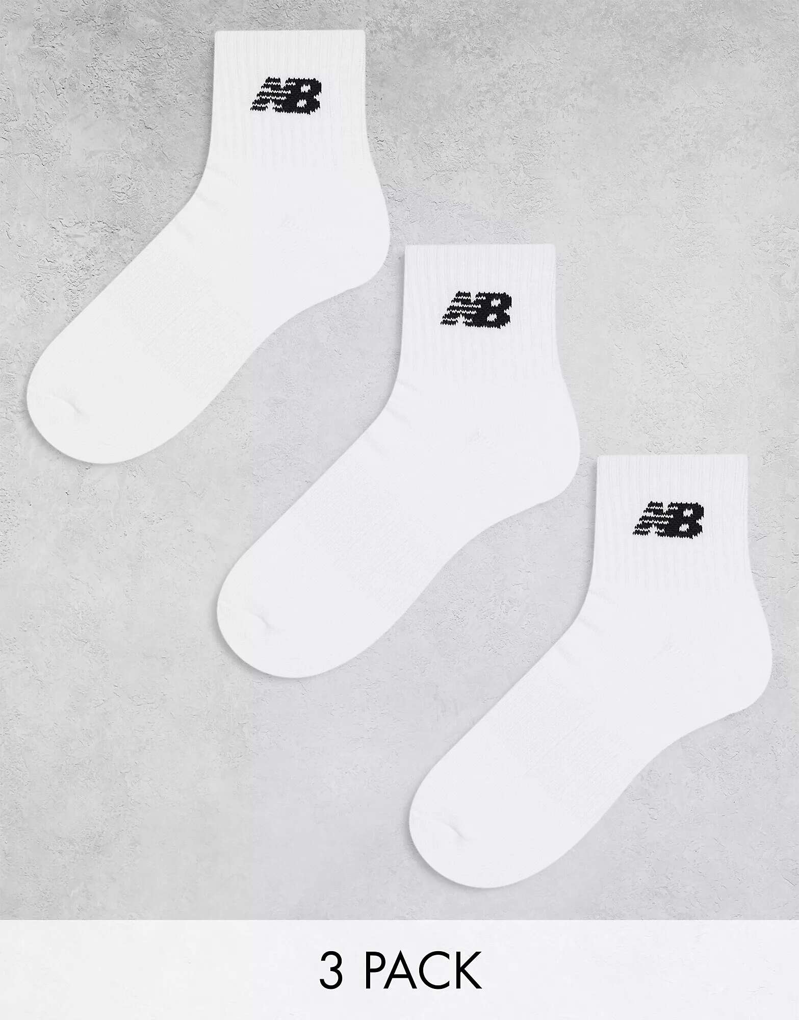 Три пары белых носков с логотипом New Balance