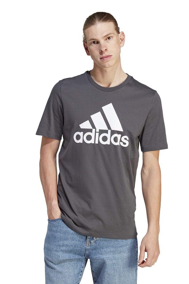 

Футболка с увеличенным логотипом Adidas Sportswear, белый