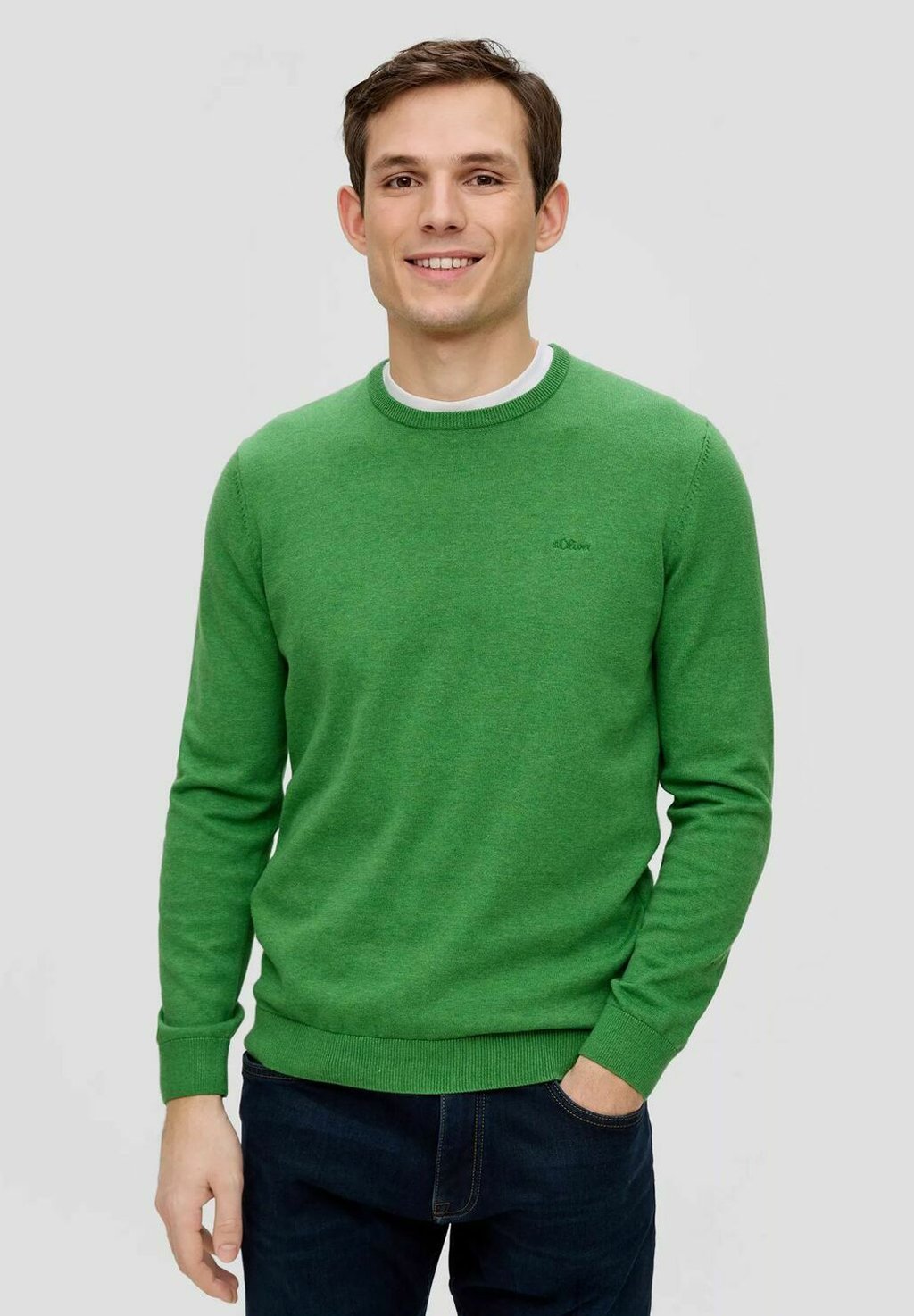 Вязаный свитер RUNDHALS LANGARM LOGO DIVERSE FARBEN s.Oliver, цвет grün