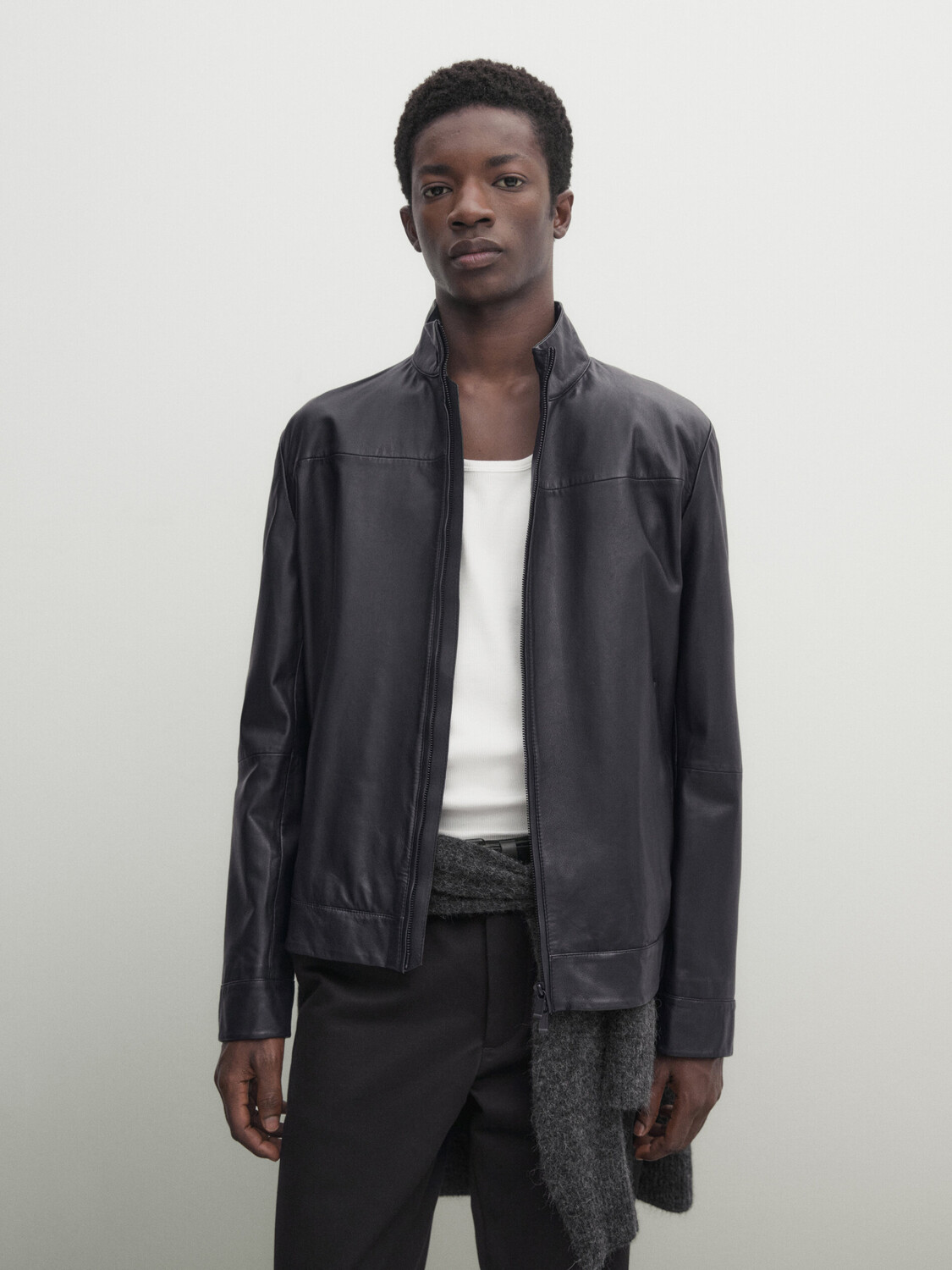

Синяя кожаная куртка наппа Massimo Dutti, синий