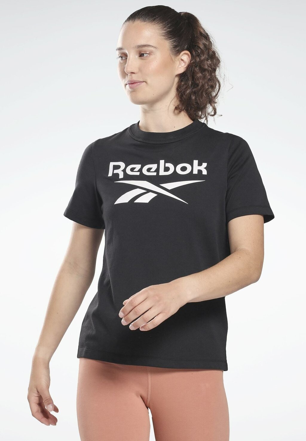

Футболка с принтом Reebok, черный