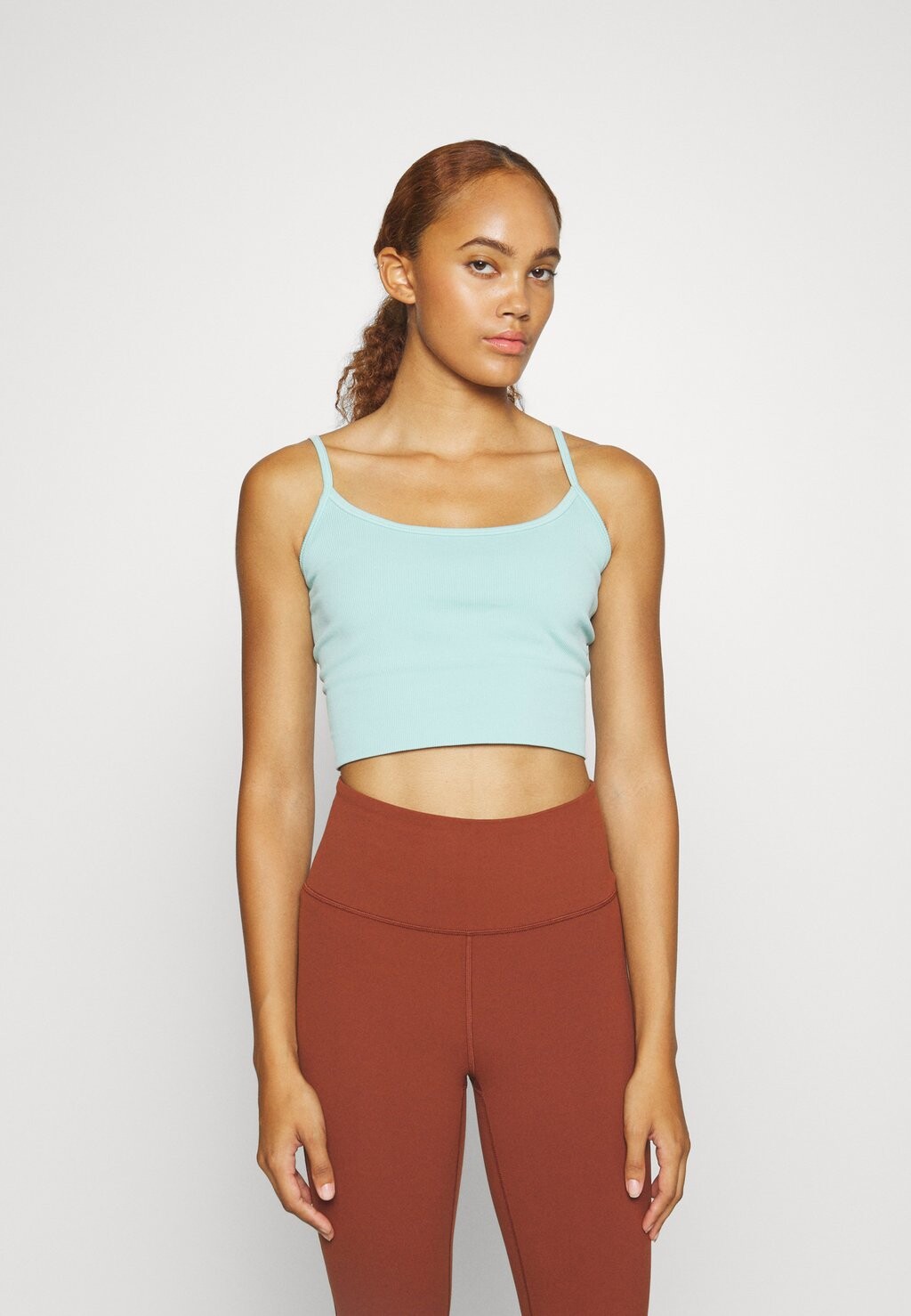 

Топ Athleta
