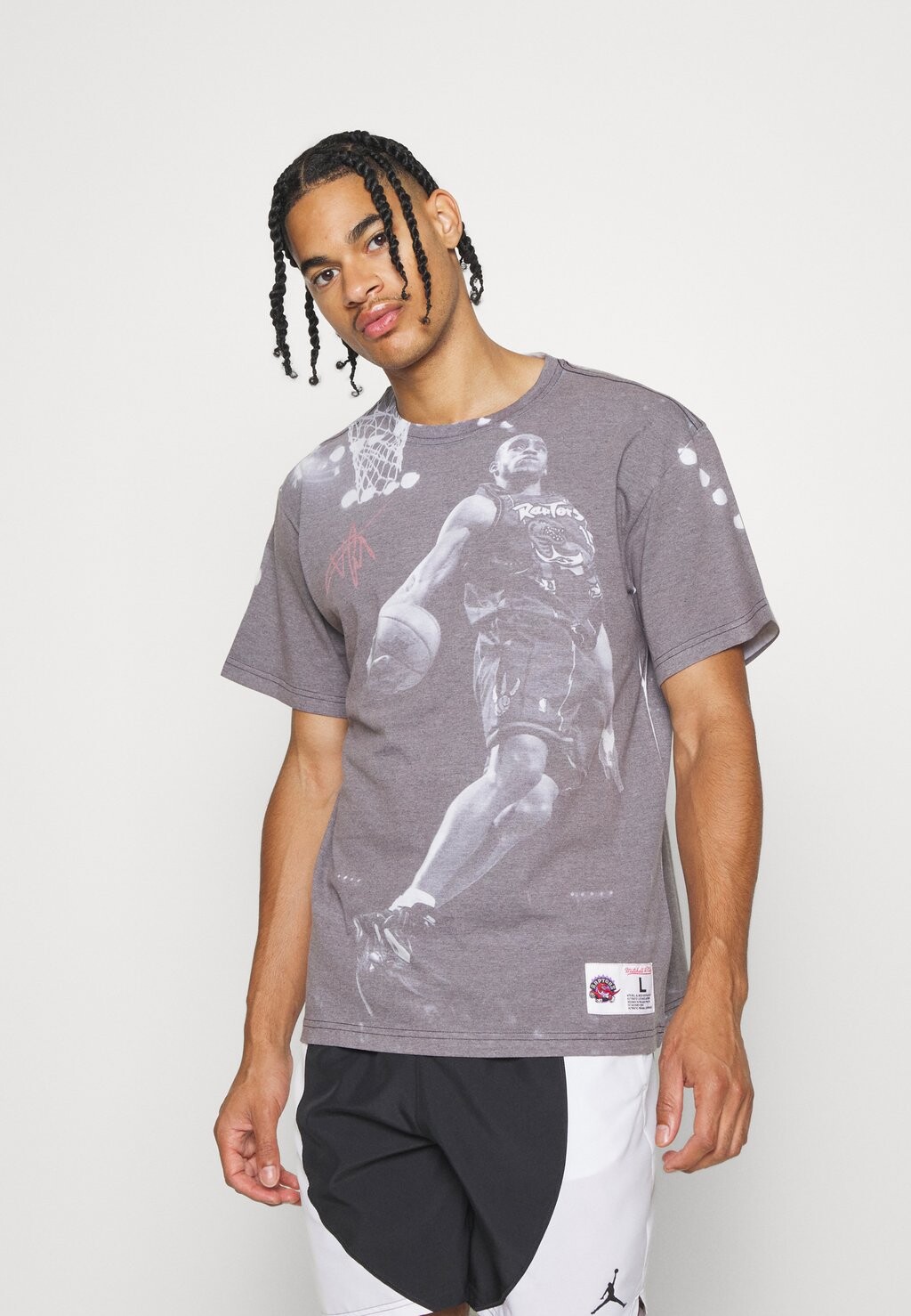 

Спортивная футболка Mitchell & Ness