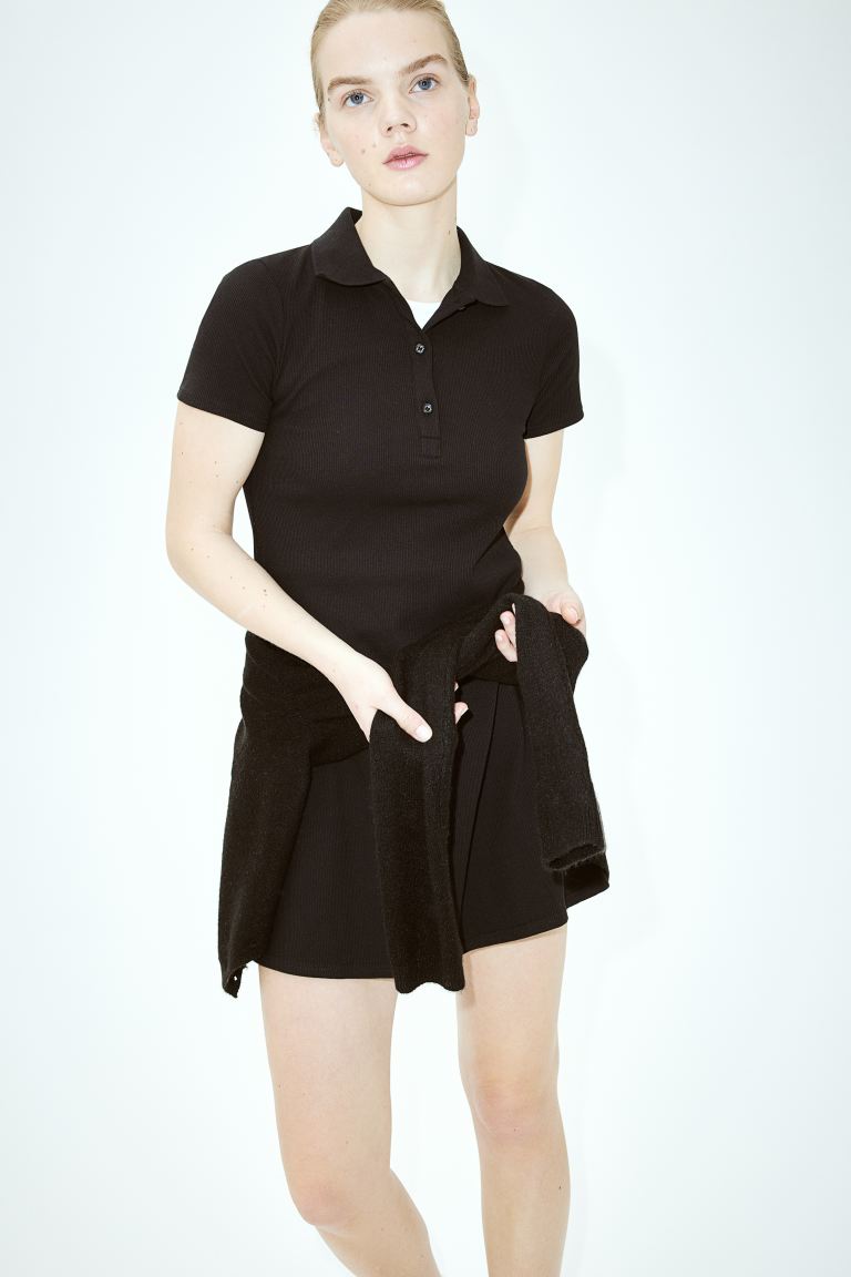 Платье в рубчик с воротником H&M, черный платье короткое с принтом на пуговицах m черный
