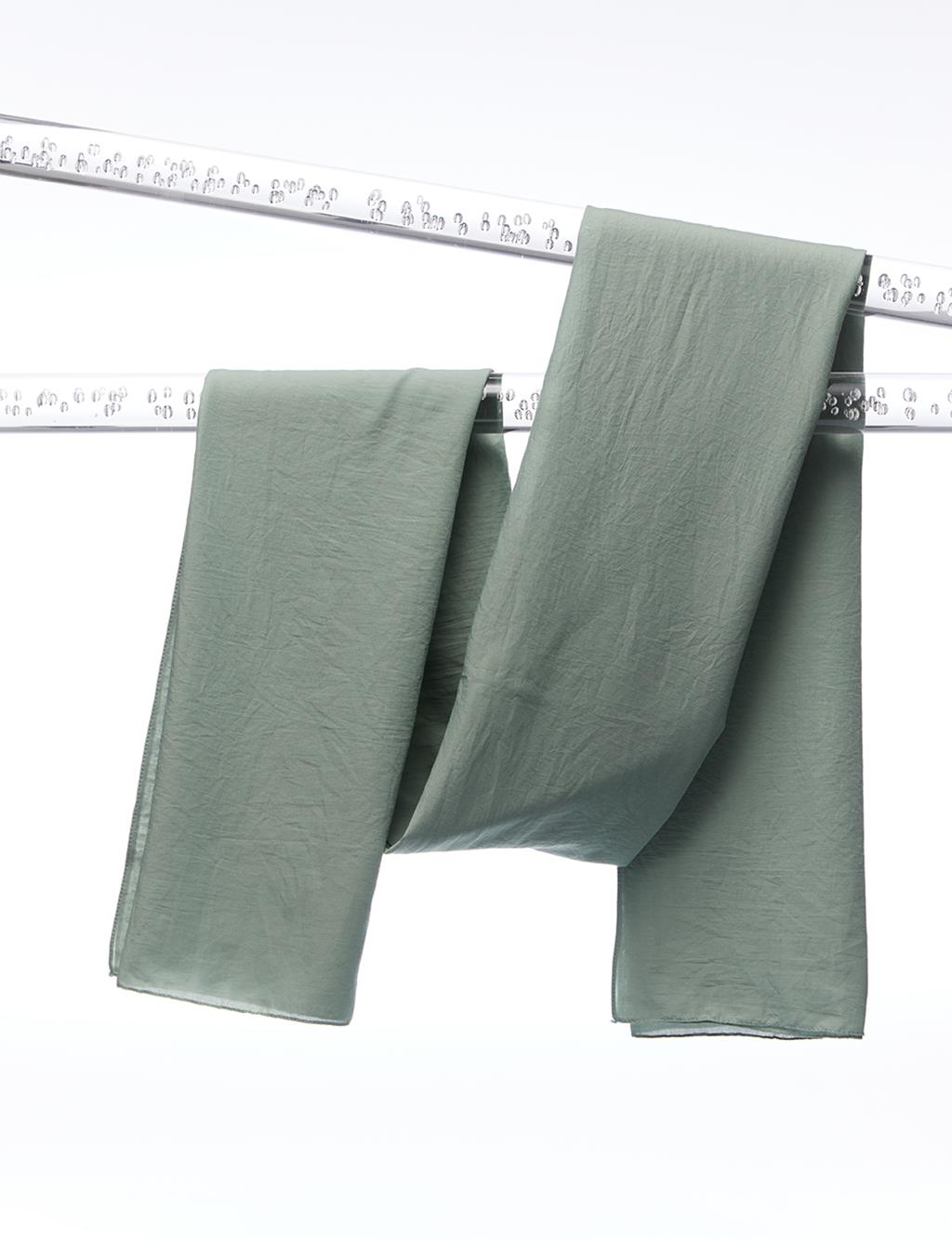 Текстурированная мятно-зеленая шаль Kayra