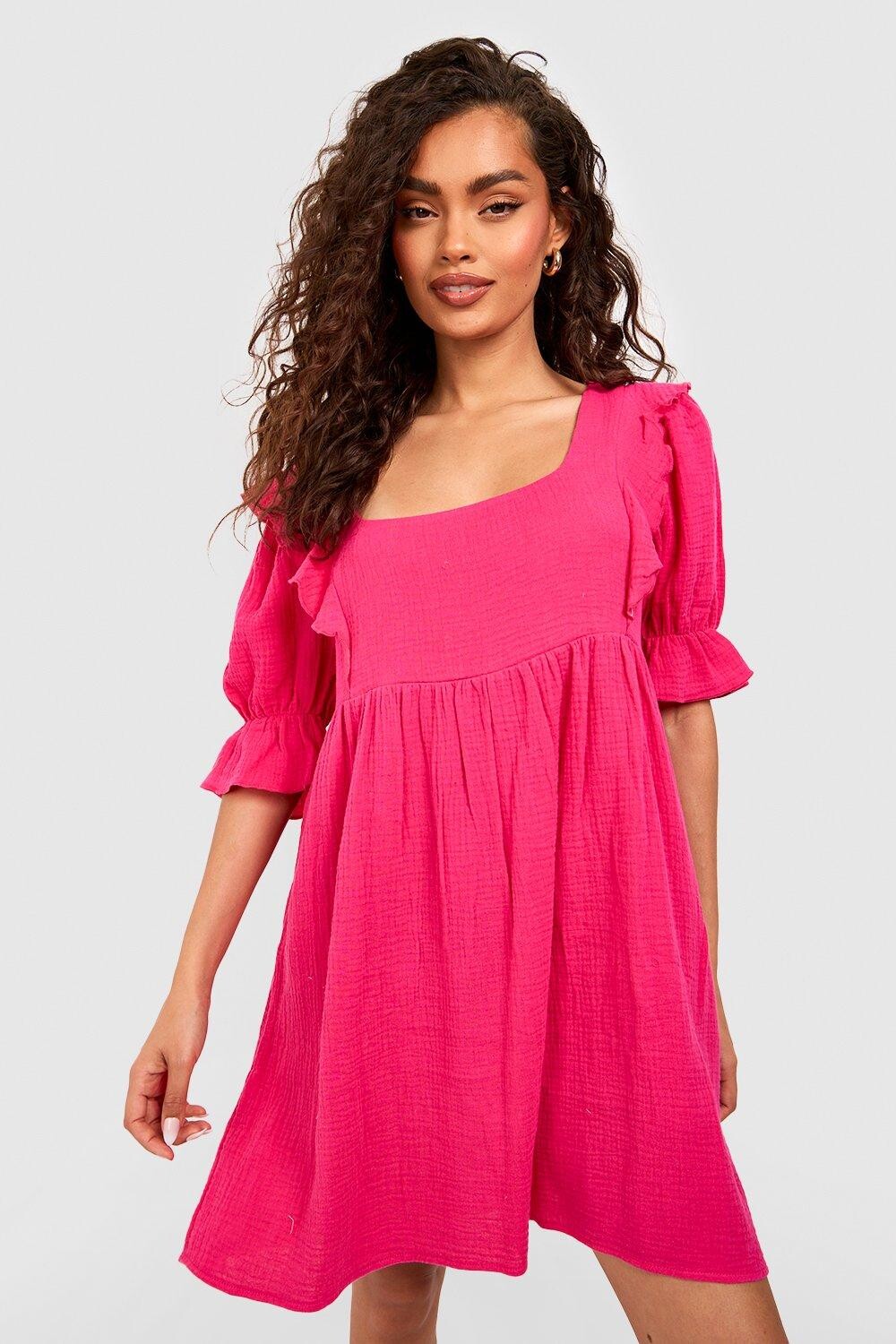 

Платье из хлопка с рюшами Boohoo, розовый