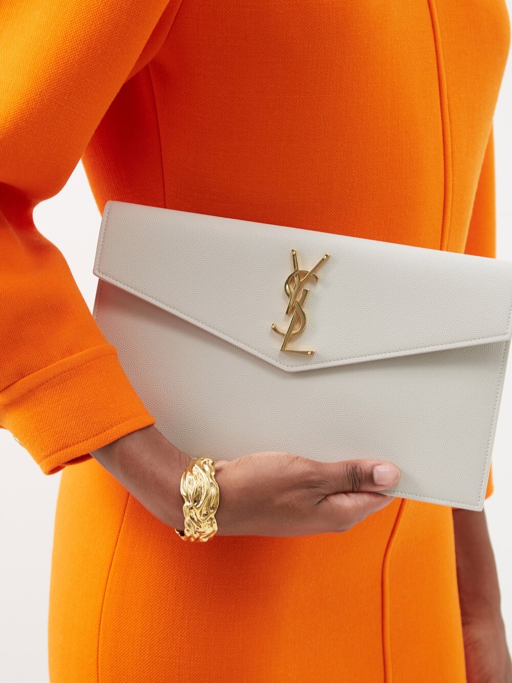 

Клатч uptown ysl из зерненой кожи с бляшкой Saint Laurent, белый