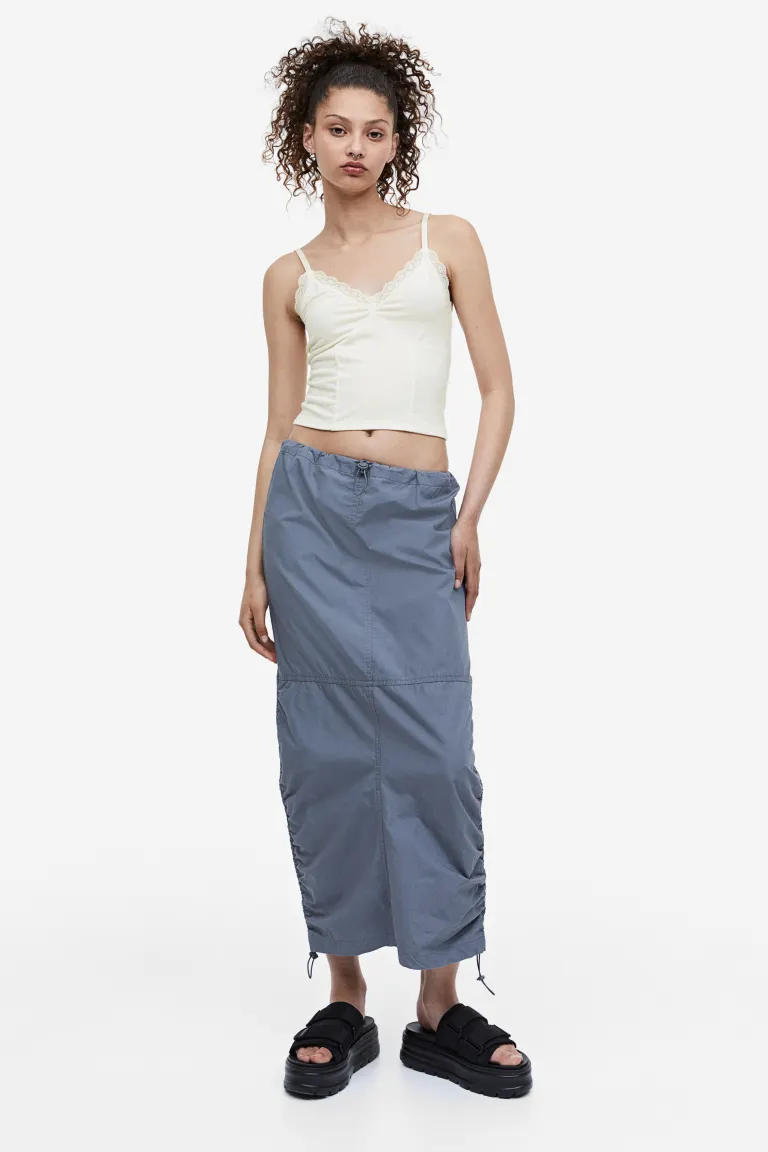 

Топ с бретелями и кружевной окантовкой H&M, бежевый