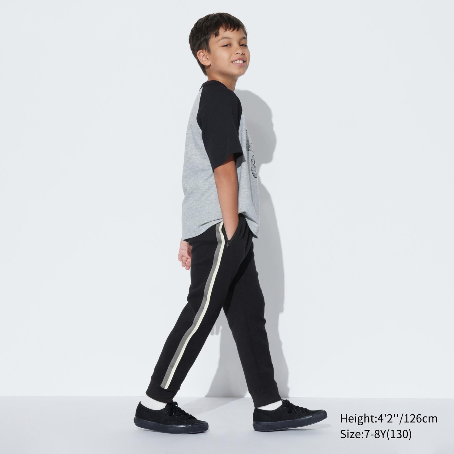 

Брюки Uniqlo детские ультраэластичные с лентой сбоку, черный