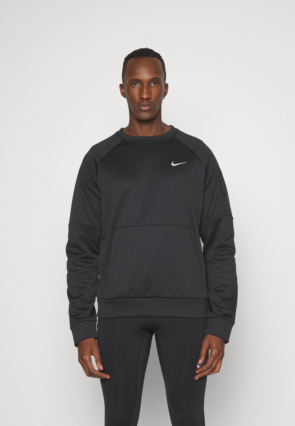 

Флисовый джемпер Nike CREW, цвет black/white