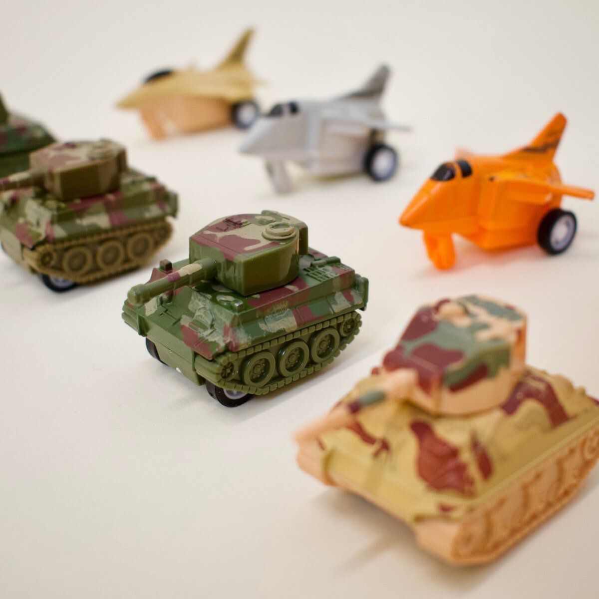 

Откат Военная техника Пасхальные яйца Popfun