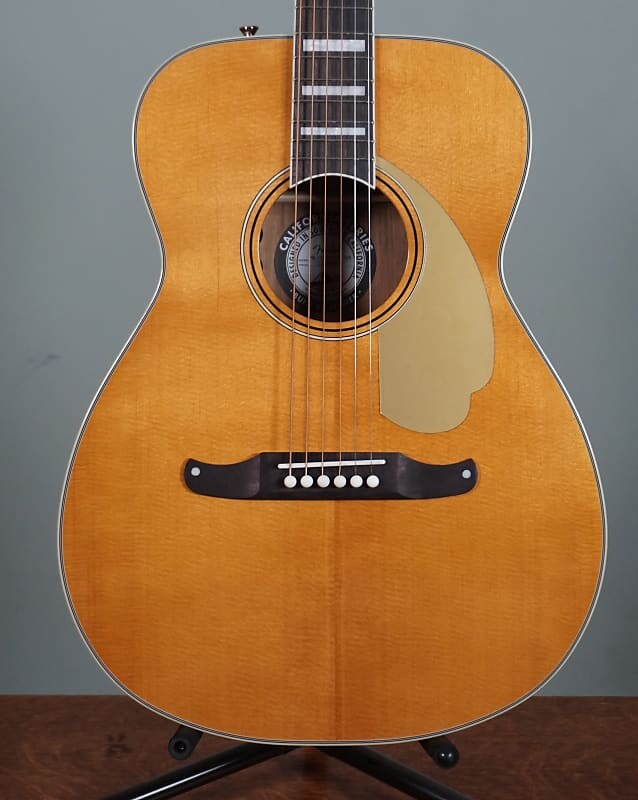 

Акустическая гитара Fender California Series Malibu Vintage, Gold Pickguard, Aged Natural w/ Vintage Style HSC