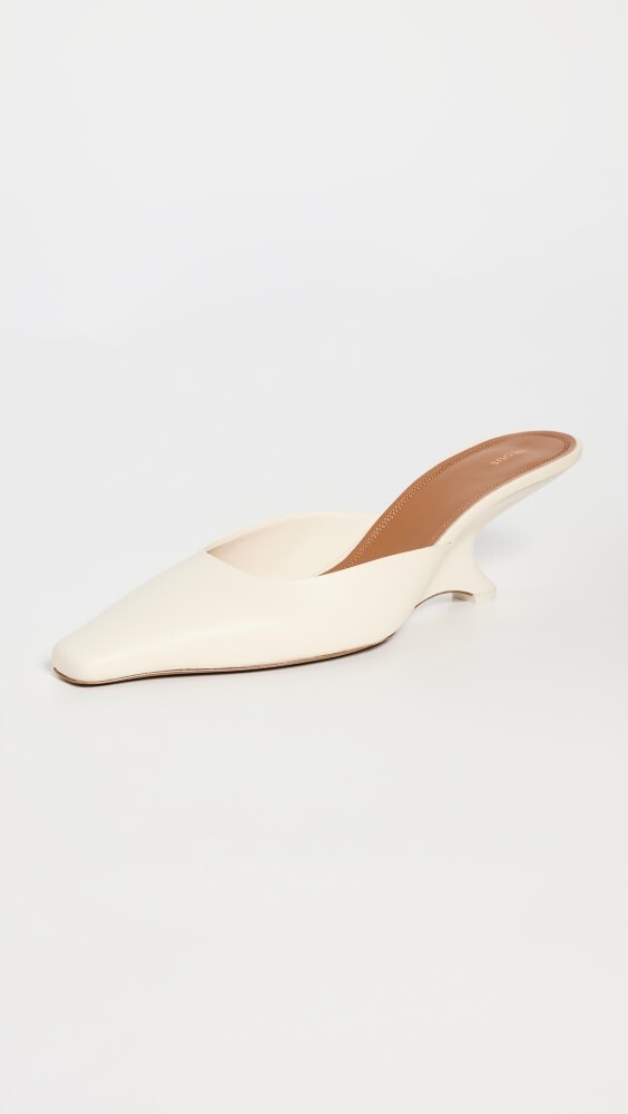 

Туфли NEOUS Pegasi Leather Wedge Heels, кремовый
