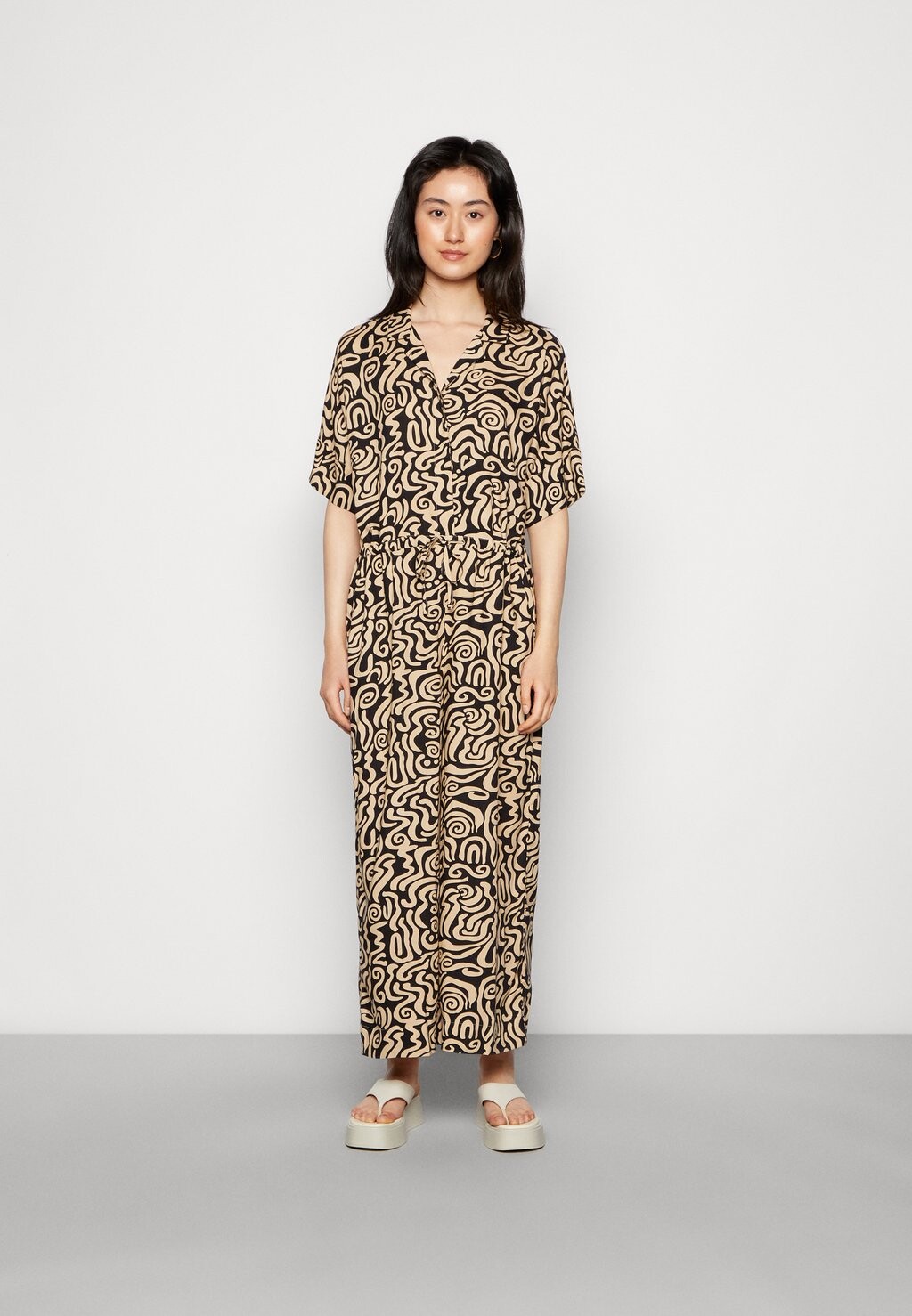 

Комбинезон Monki, черный