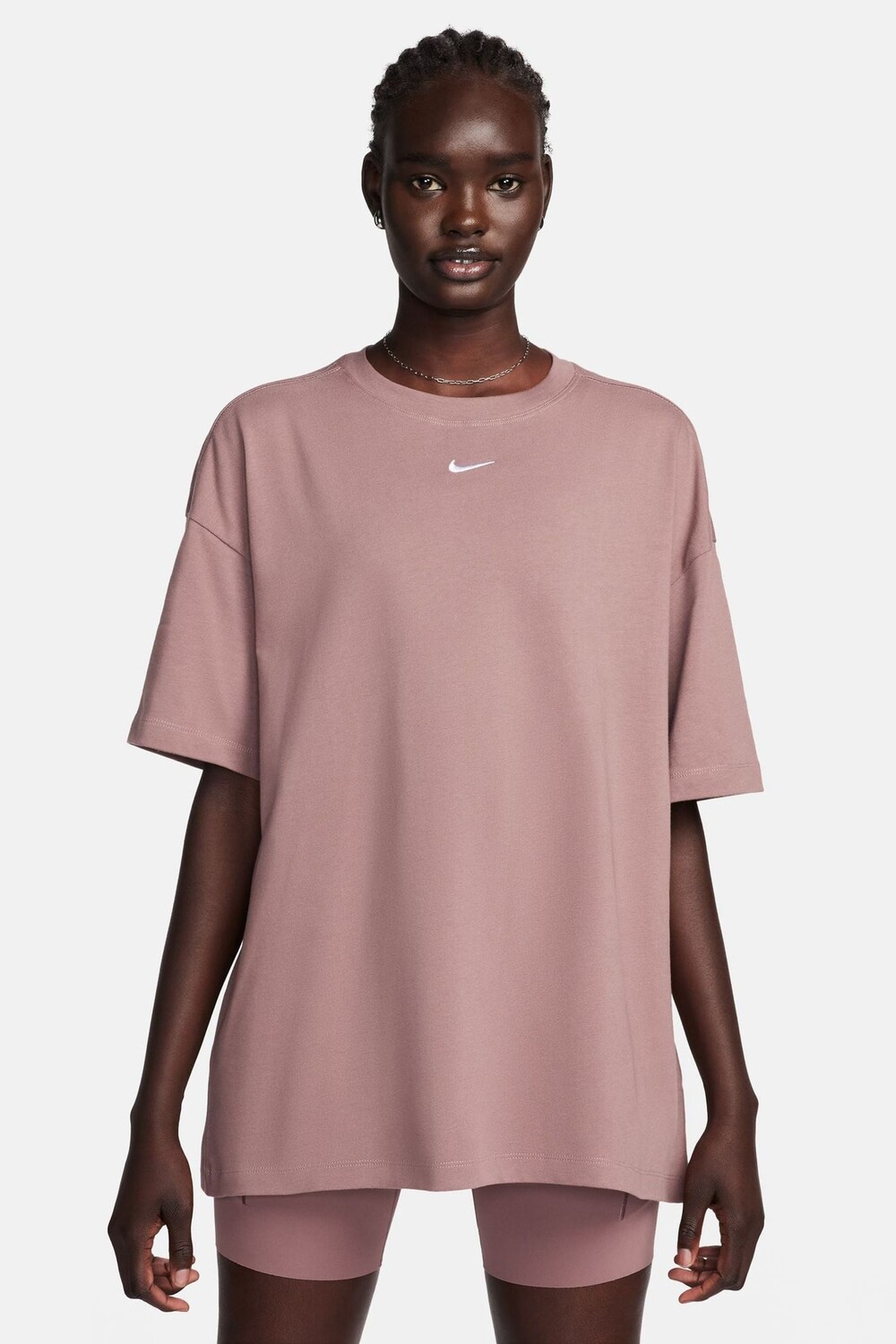 

Спортивная незаменимая футболка с короткими рукавами и кроем oversize Nike, розовый