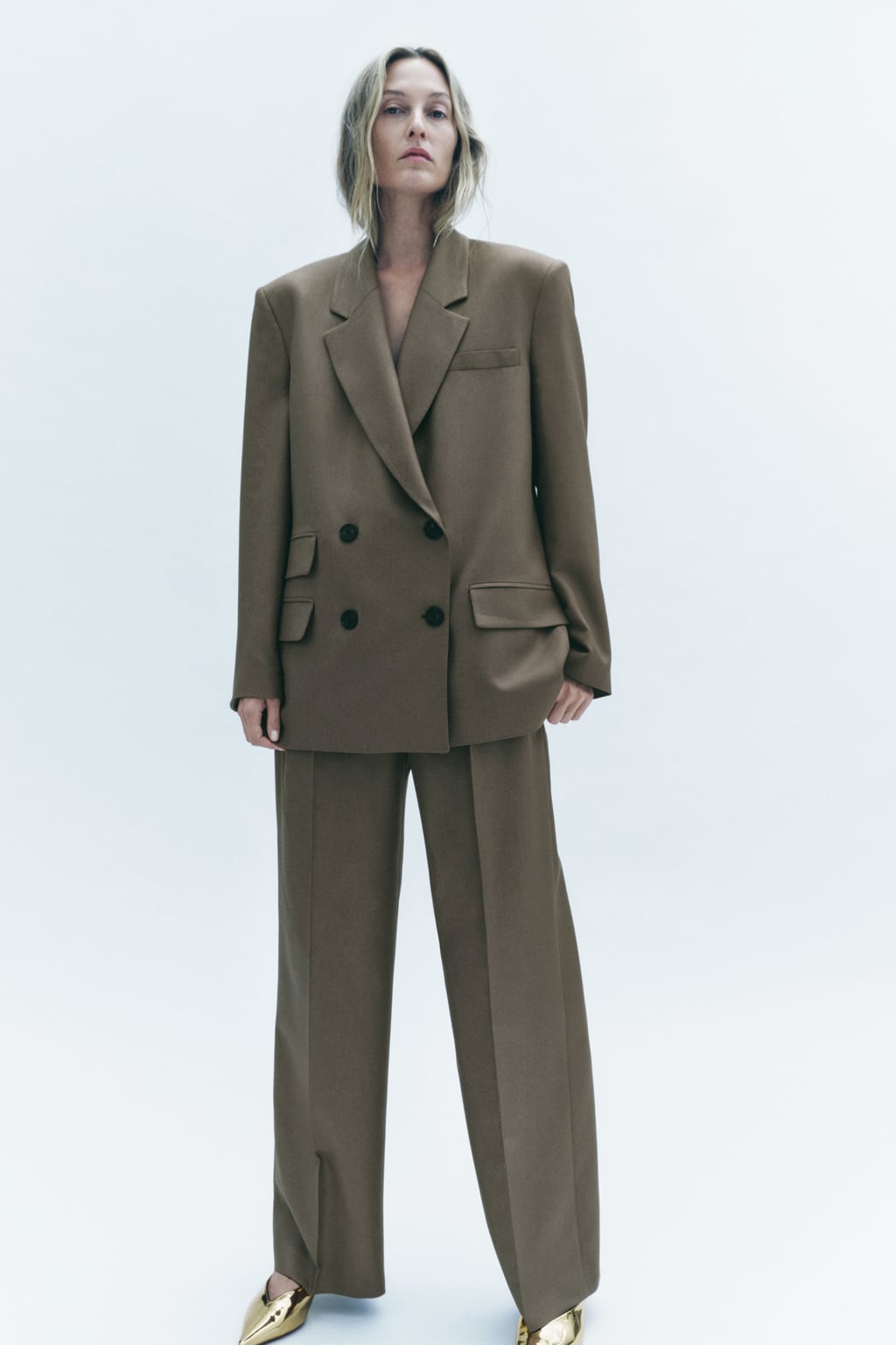 

Брюки прямого кроя с вытачками ZARA, хаки