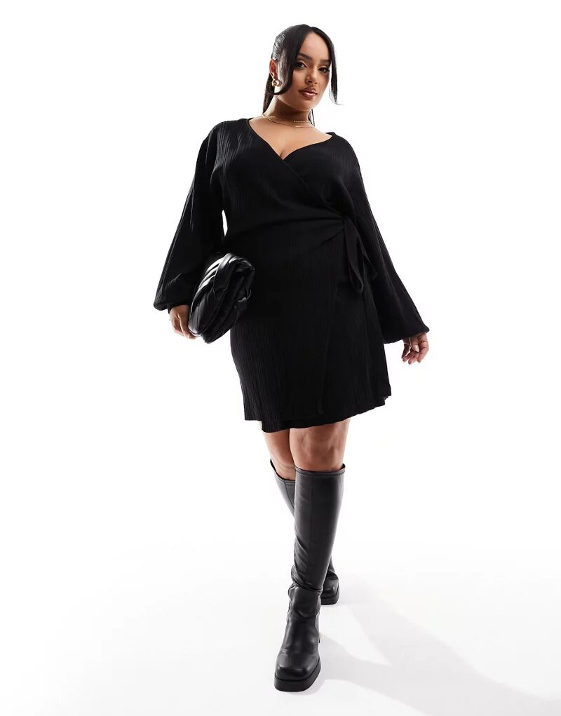 Черное трикотажное платье мини с запахом Pretty Lavish Curve