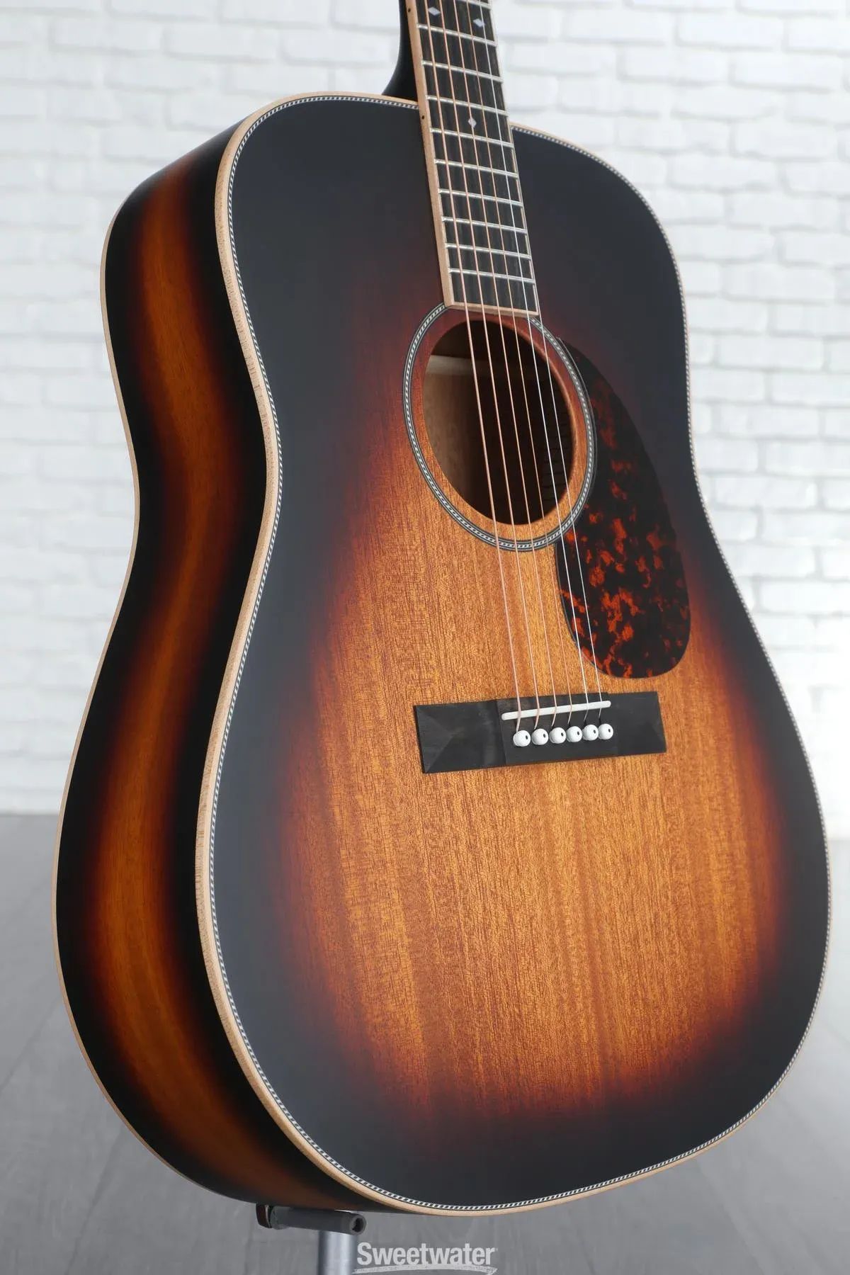 

Акустическая гитара Larrivee D-40 Mahogany Legacy Series - Vintage Sunburst Satin