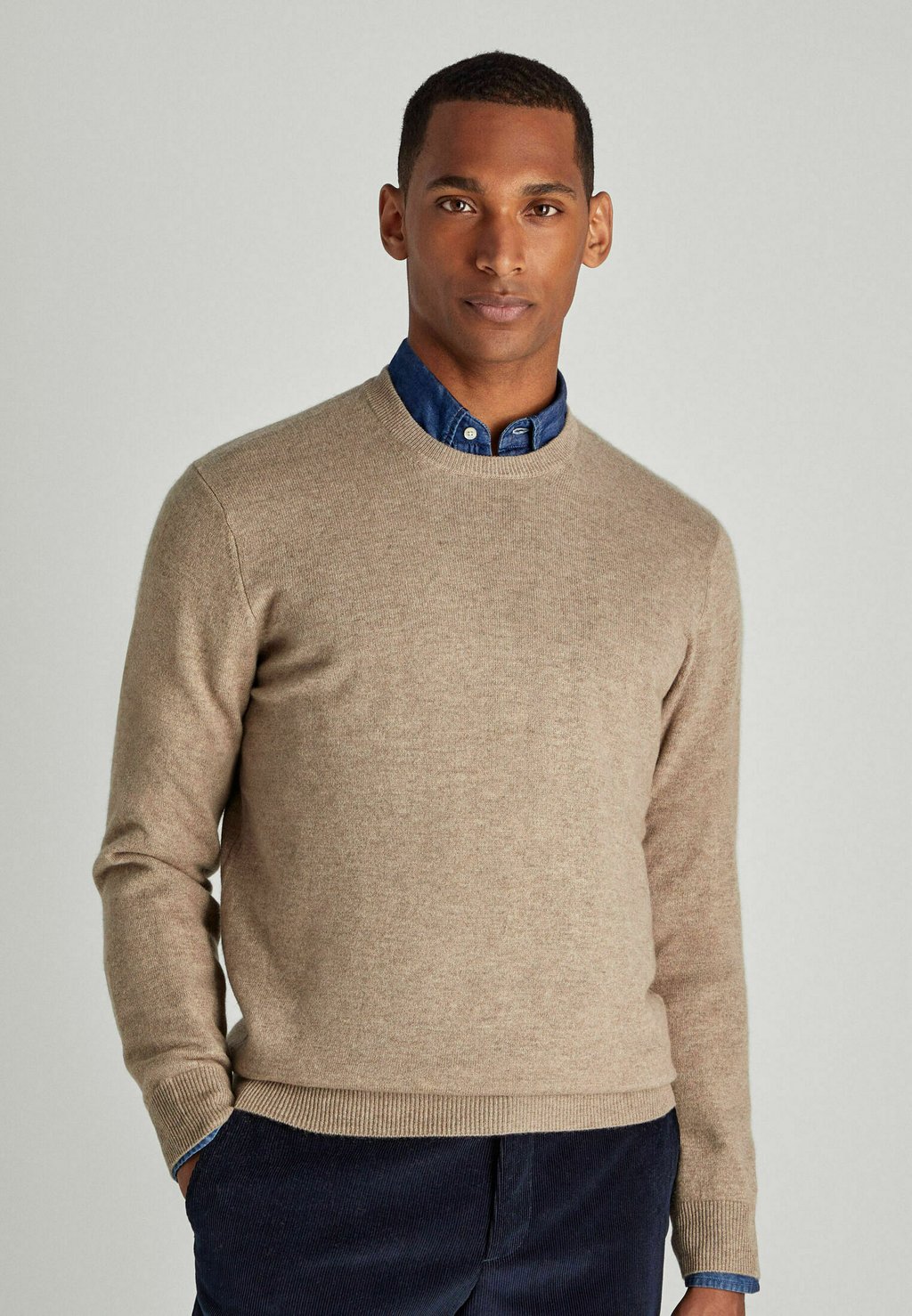 цена Вязаный свитер Façonnable, цвет light beige