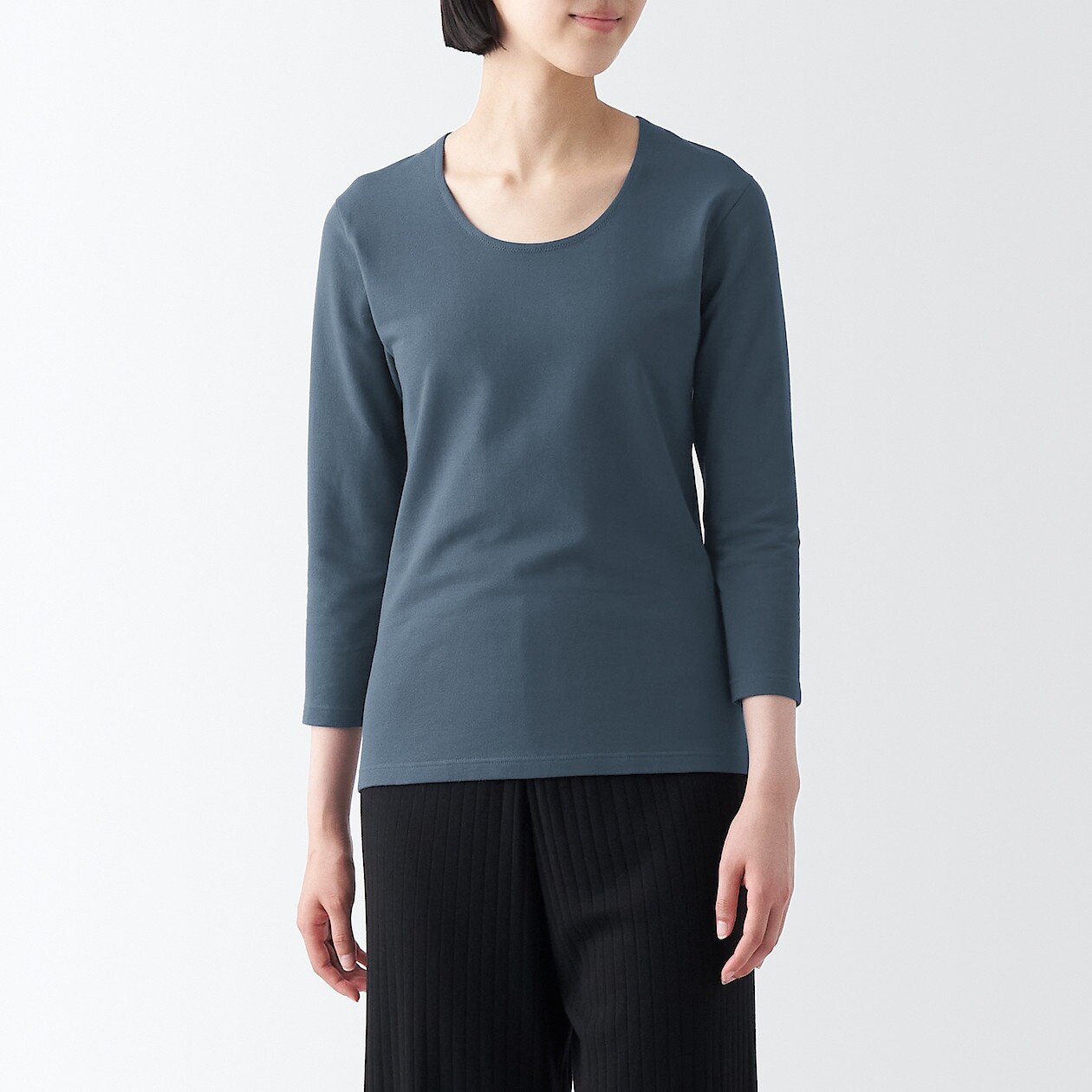 

Теплая хлопковая футболка с U-образным вырезом и рукавами 8/4 MUJI, фиолетовый