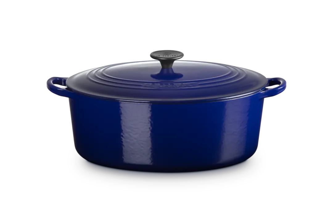 

Овальная чугунная кокотница Le Creuset, индиго