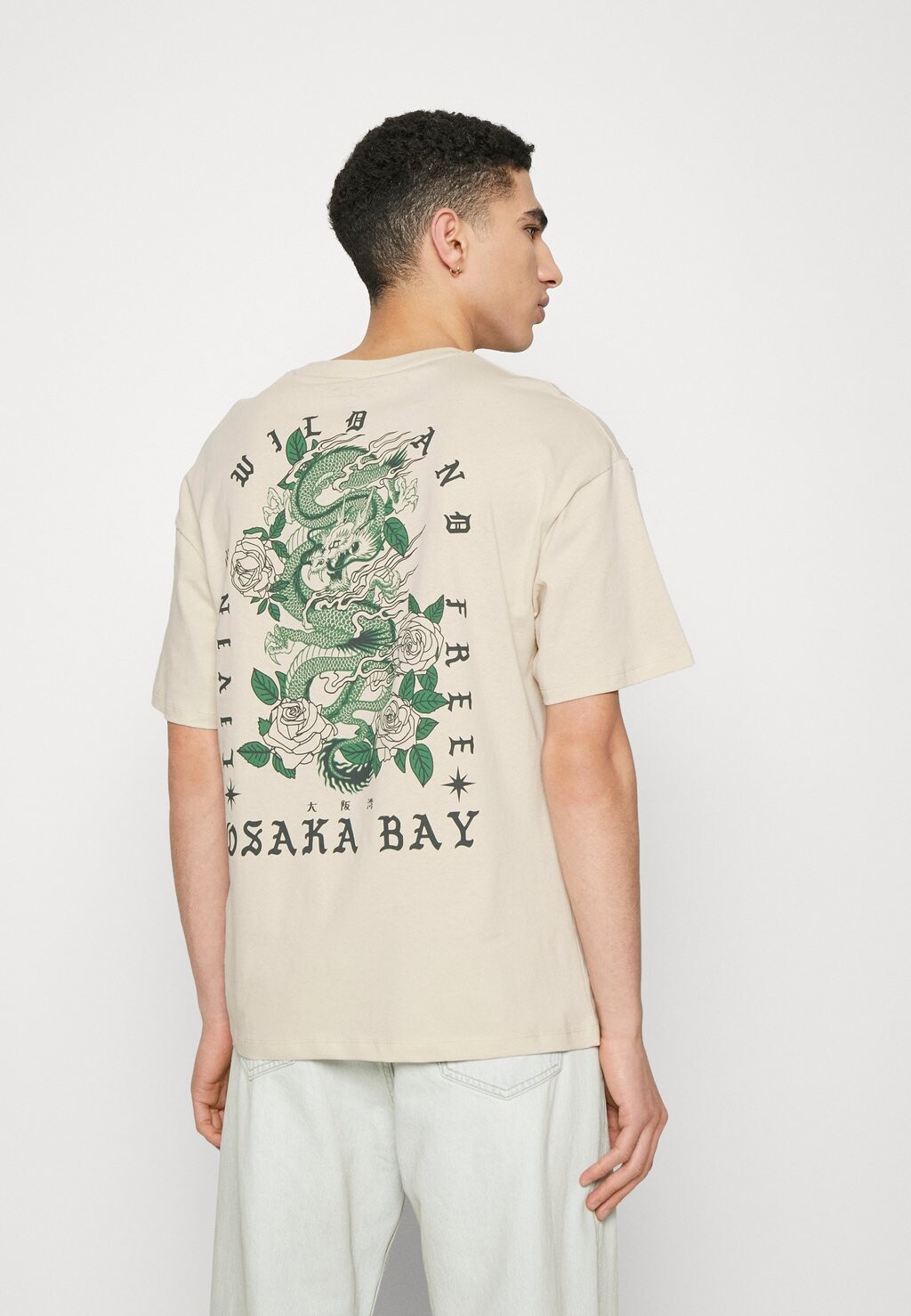 

Футболка с принтом Jack & Jones