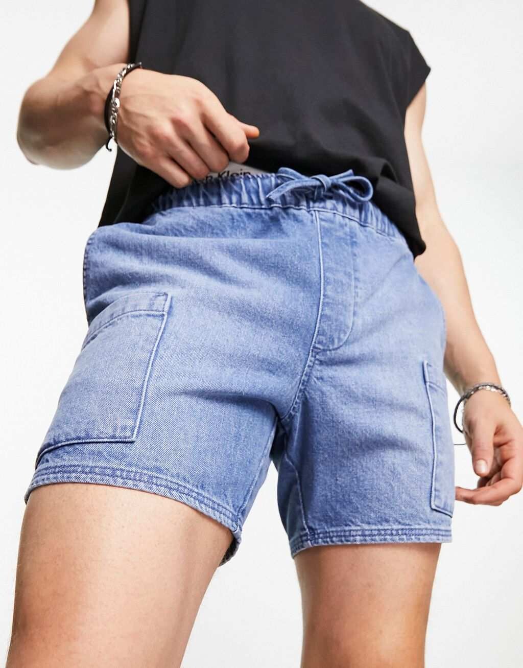 

Синие узкие укороченные джинсовые шорты карго ASOS DESIGN