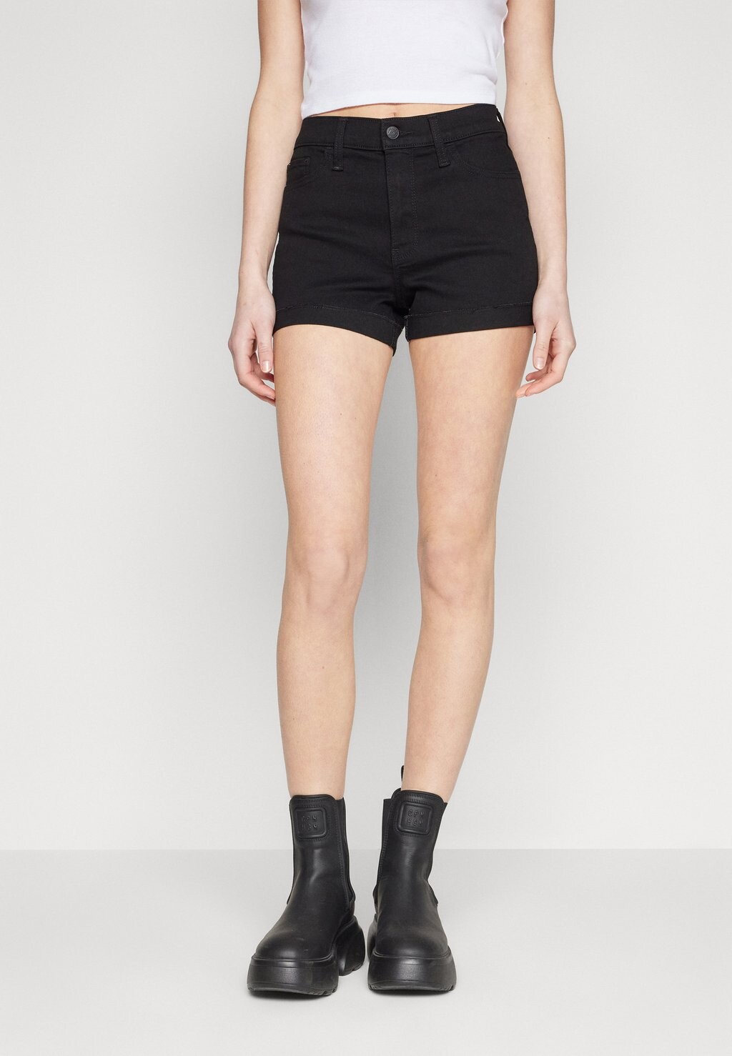 

Джинсовые шорты Hollister Co., черный деним
