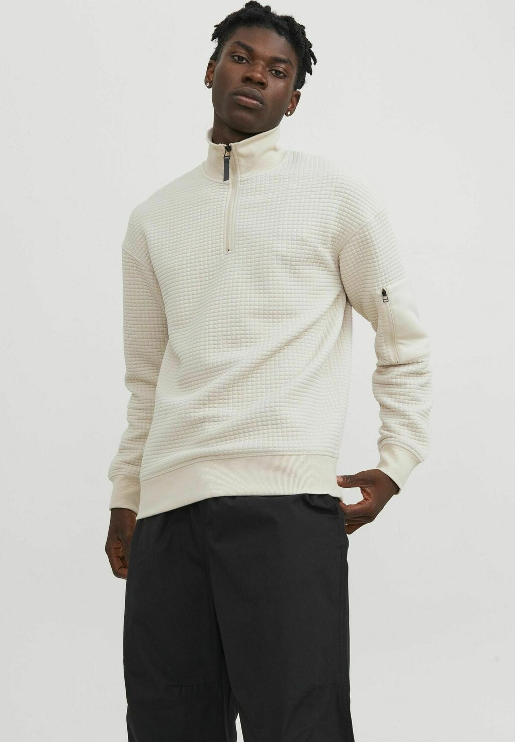 

Толстовка ПОЛОВИННАЯ МОЛНИЯ Jack & Jones, Moonbeam