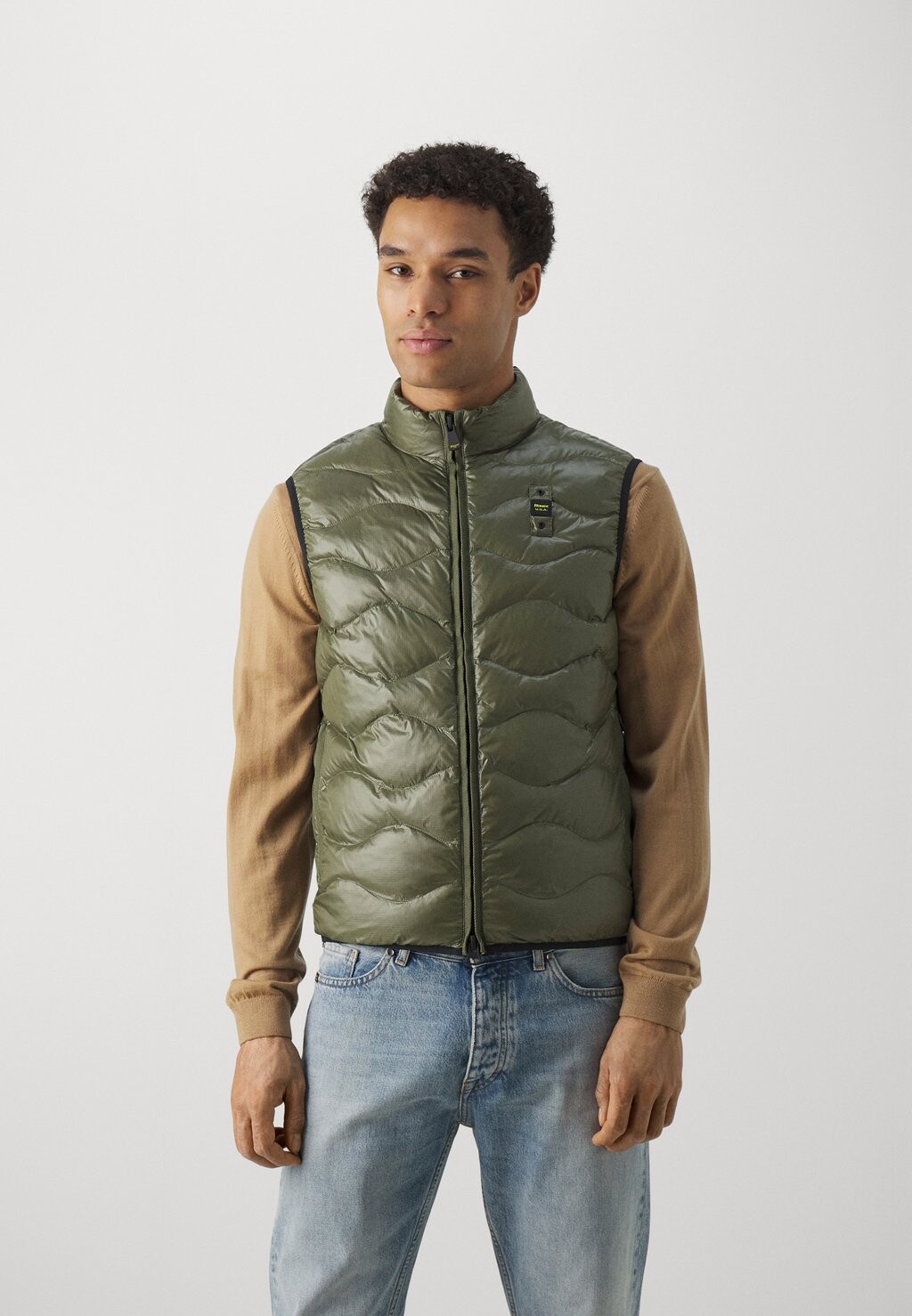 

Жилет HIGH NECK VEST ROLL STITCHING Blauer, цвет hedge green