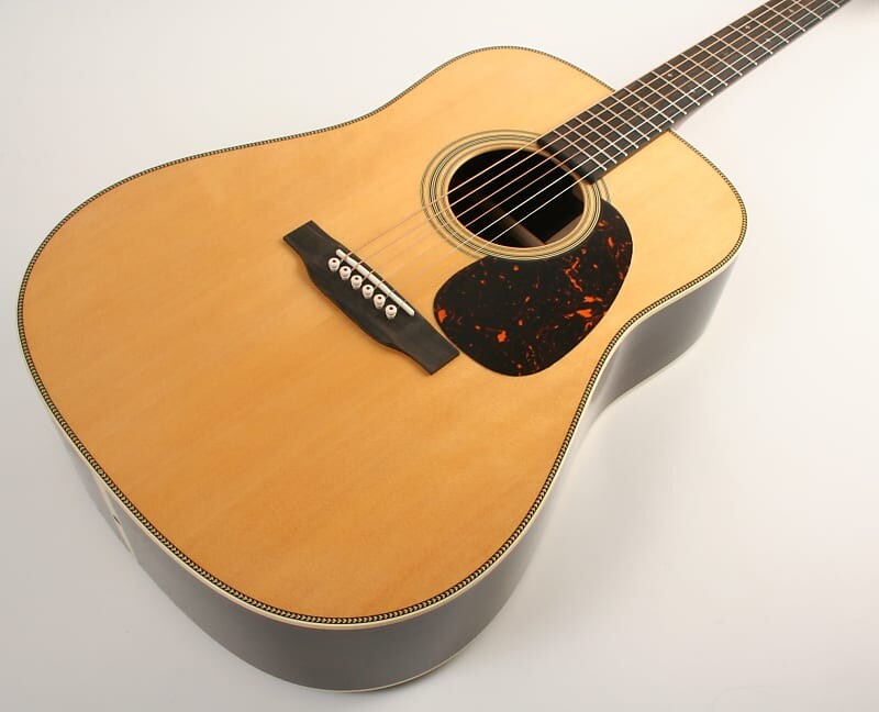 

Акустическая гитара Martin HD-28 Standard Series 2777995