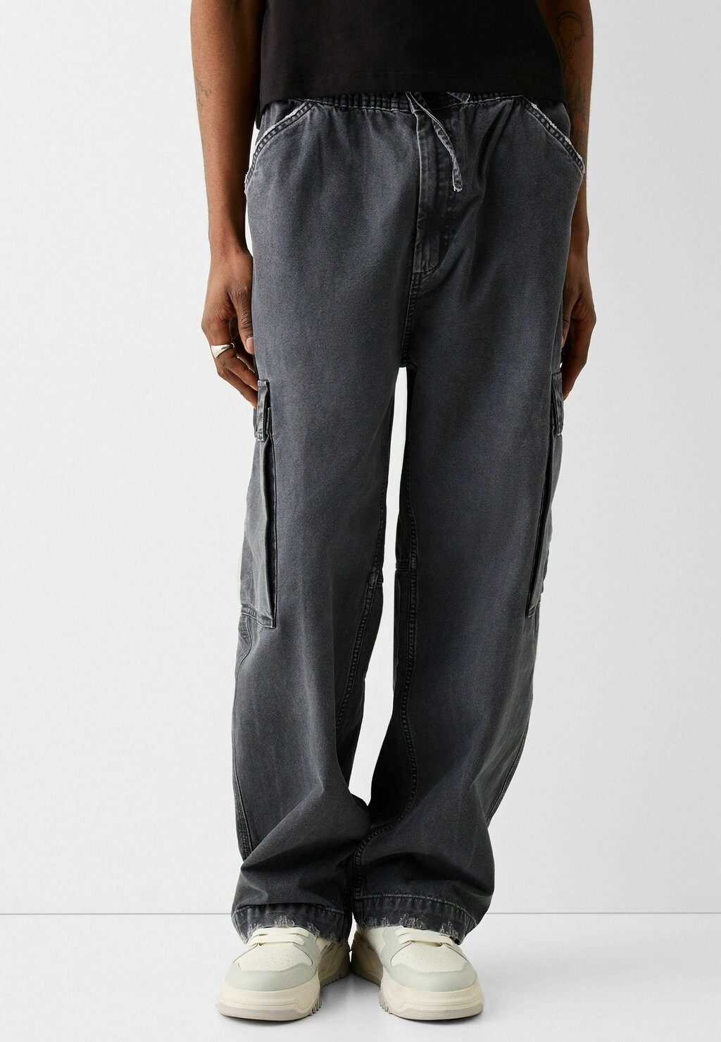 

Брюки карго Faded Skater Bershka, цвет grey