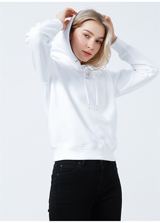 цена Белая женская толстовка стандартного кроя с капюшоном Calvin Klein Jeans