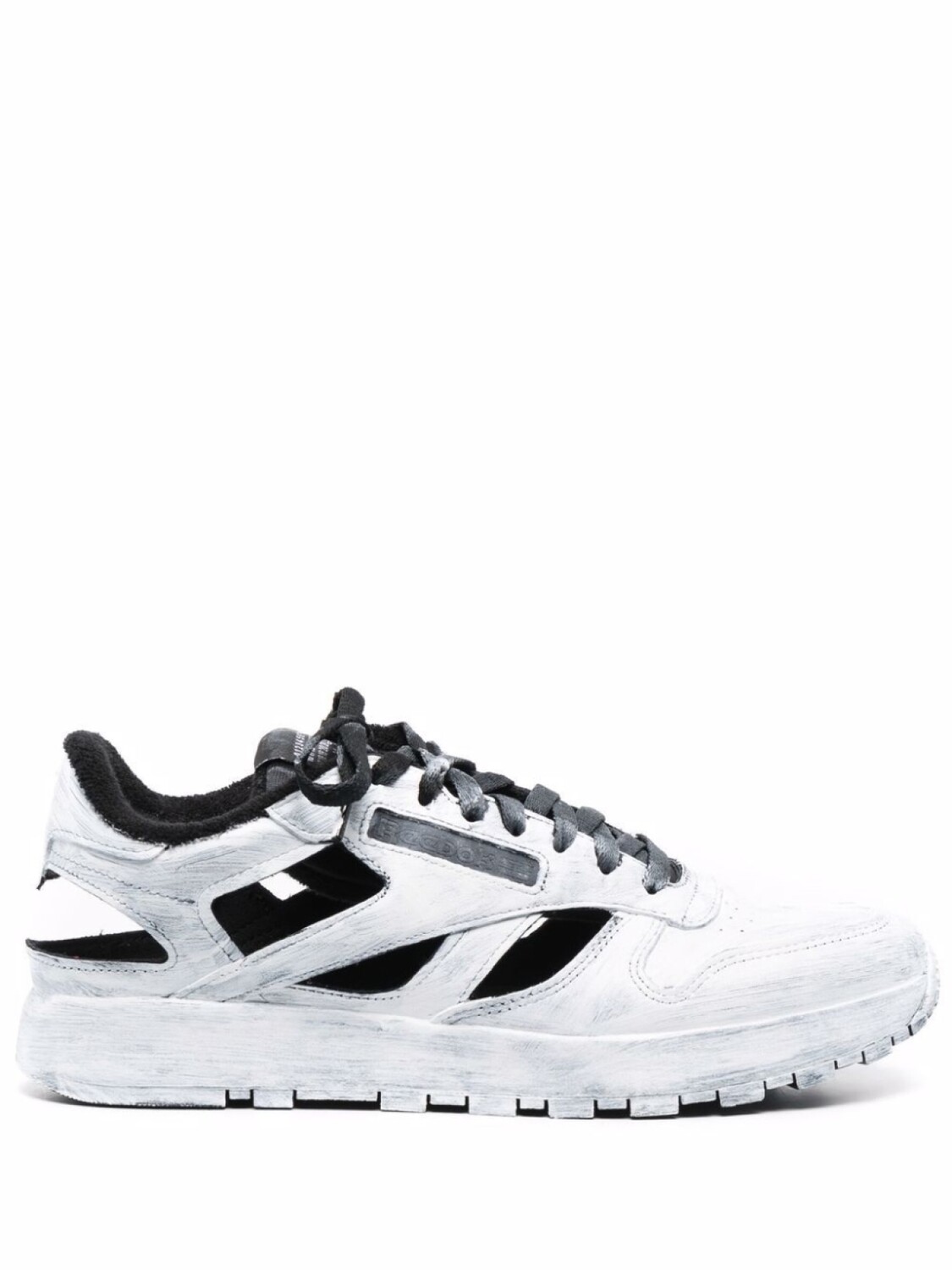 

Maison Margiela кроссовки Tabi Decortique из коллаборации с Reebok, белый